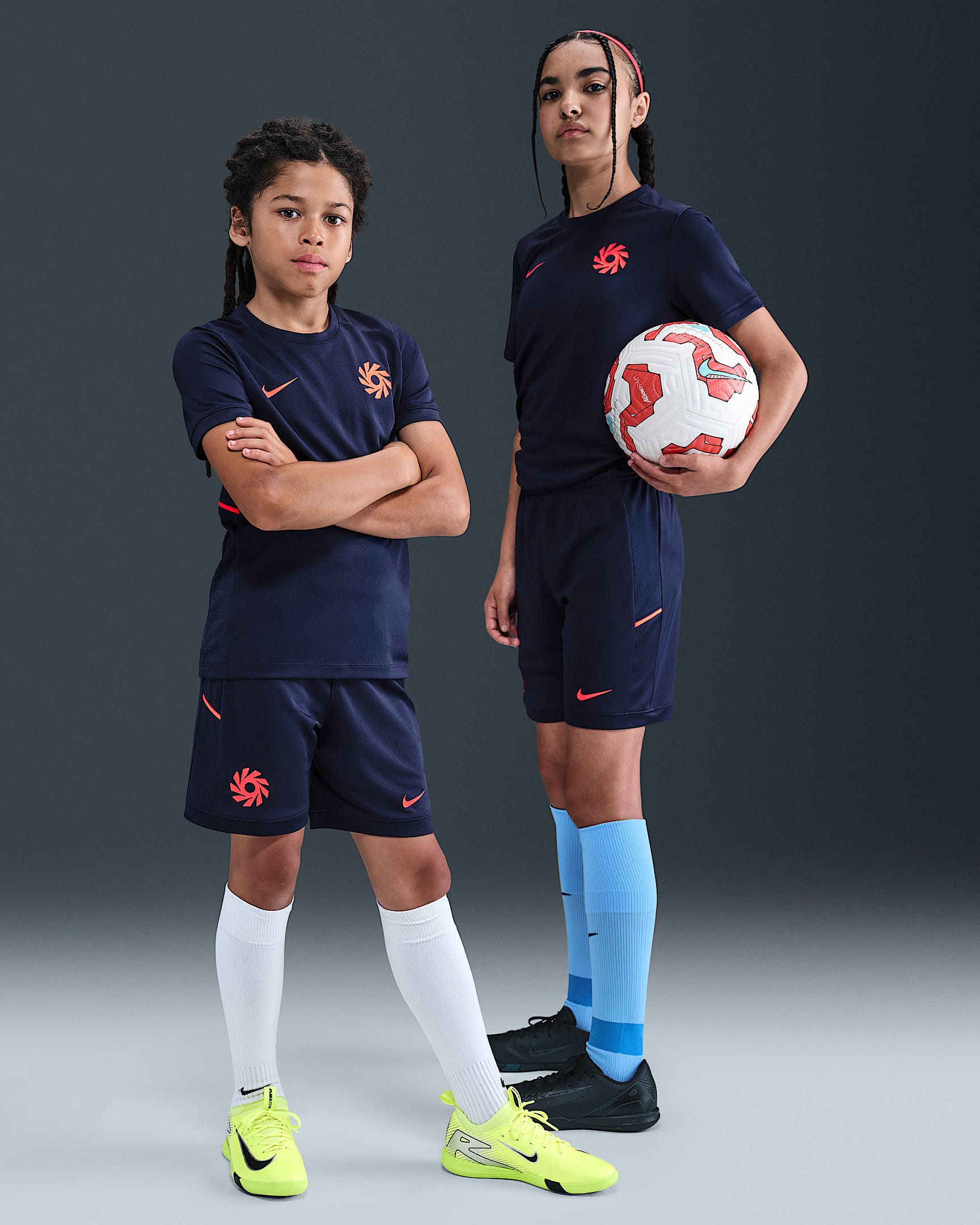 アーリン ハーランド アカデミー ジュニア Dri-FIT サッカーショートパンツ - ブラッケンドブルー/ブラッケンドブルー/ブライトクリムゾン/ブライトクリムゾン