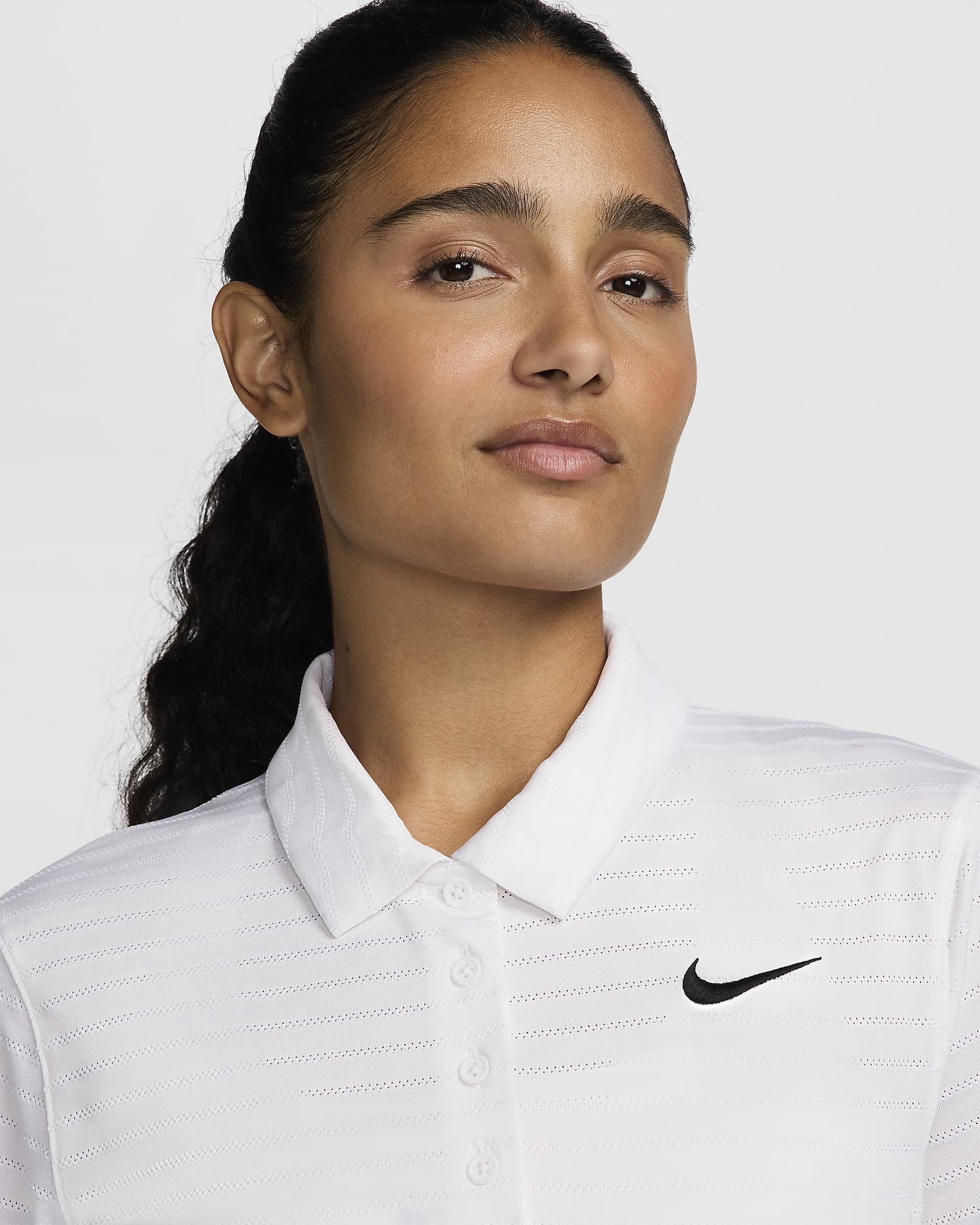 Polo de golf de manga corta Dri-FIT a rayas para mujer Nike Victory - Blanco/Blanco/Negro