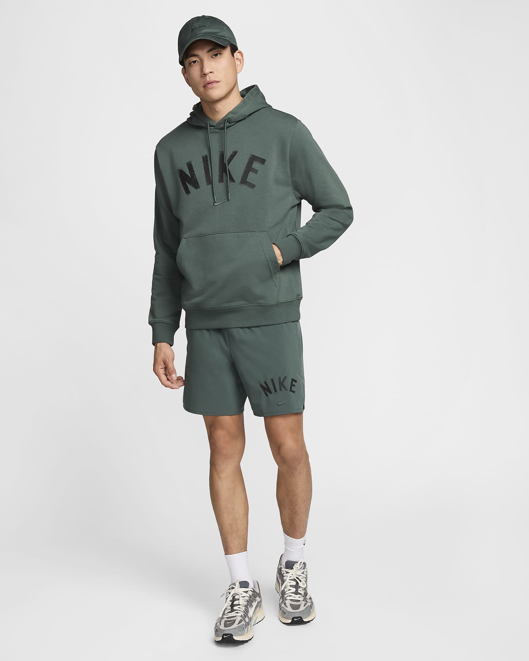 Nike Swoosh Men's Dri-FIT French Terry Pullover Fitness Hoodie - Vintage Green/Vintage Green/Heather/Black