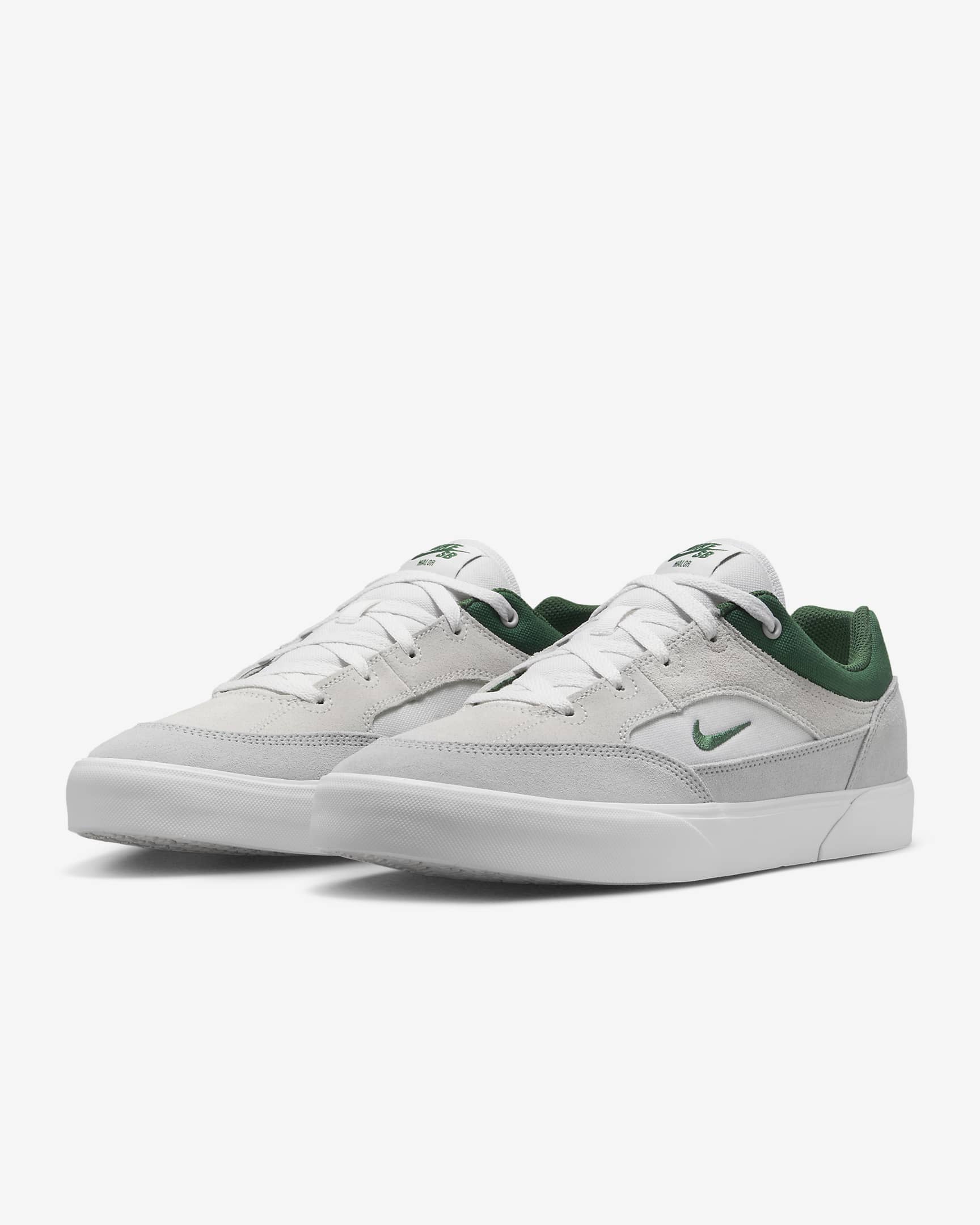 Tenis para hombre Nike SB Malor - Tinte platino/Gris lobo/Blanco cumbre/Abeto