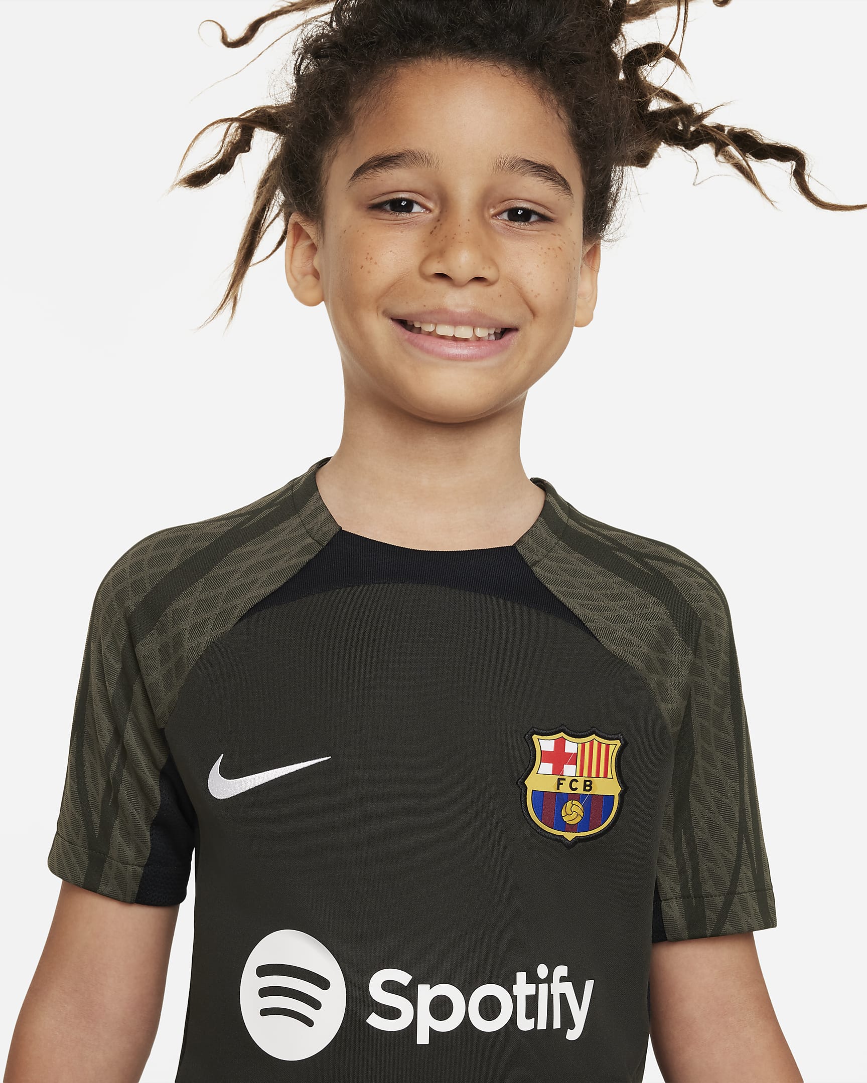 F.C. Barcelona Strike Older Kids' Nike Dri-FIT Knit Football Top. Nike UK