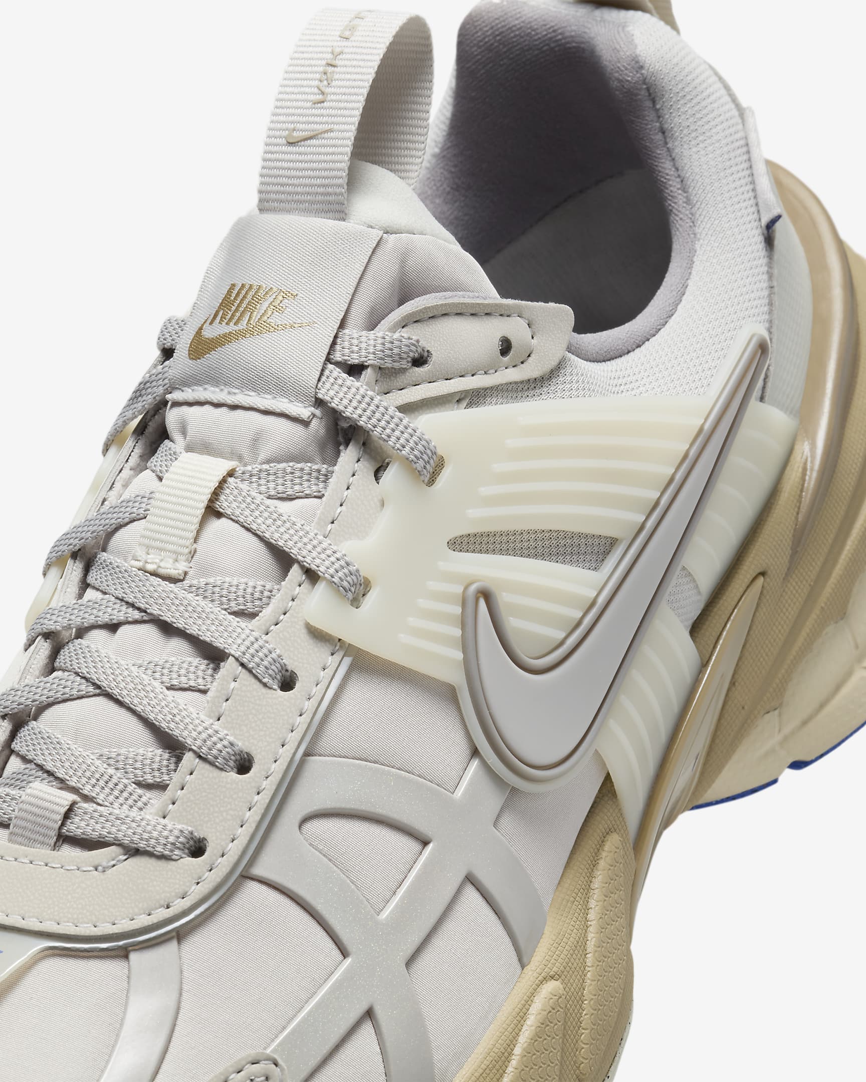 Nike V2K Run GORE-TEX Women's Waterproof Shoes. Nike UK