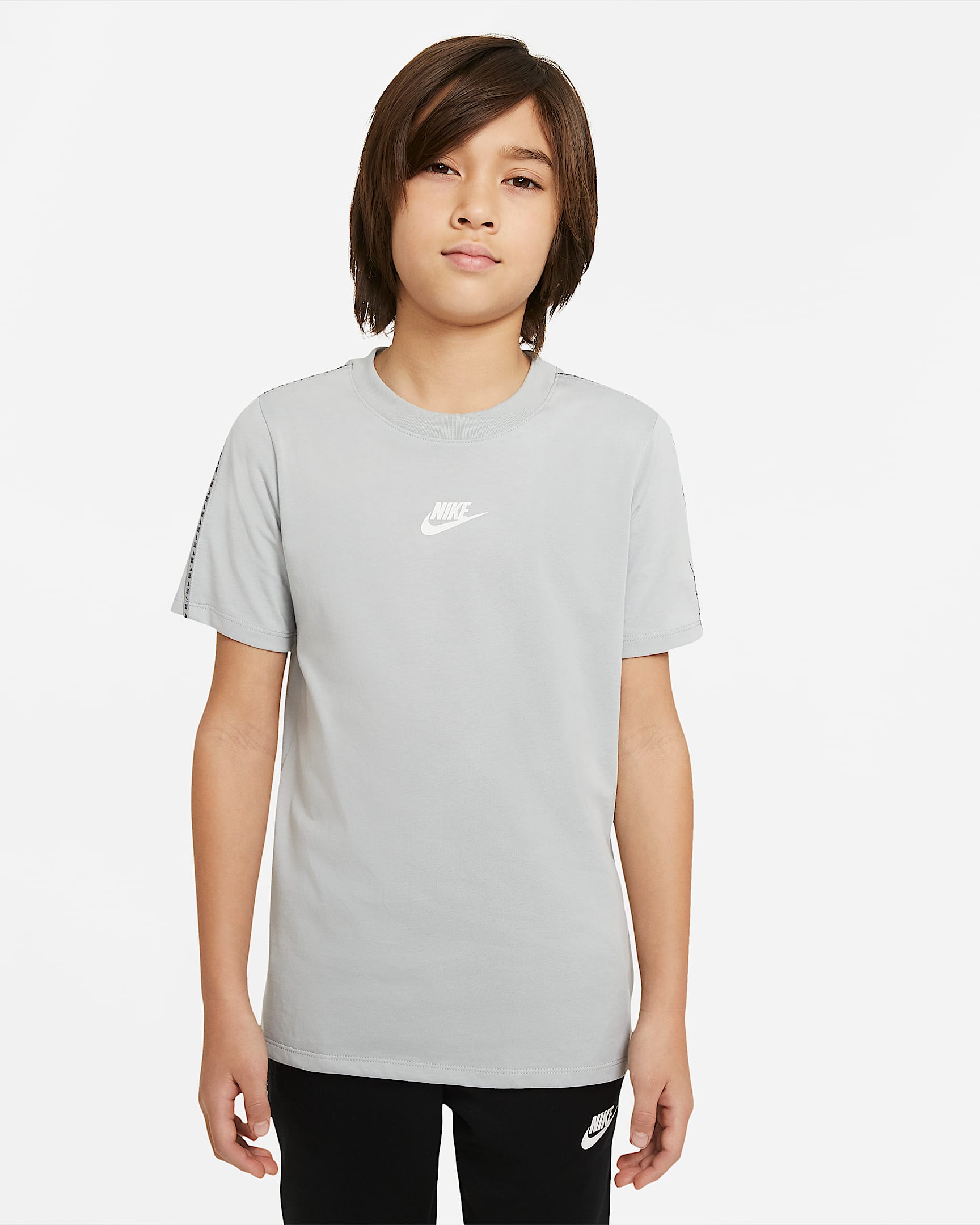 Nike Sportswear Older Kids' (Boys') T-Shirt - Light Smoke Grey/White