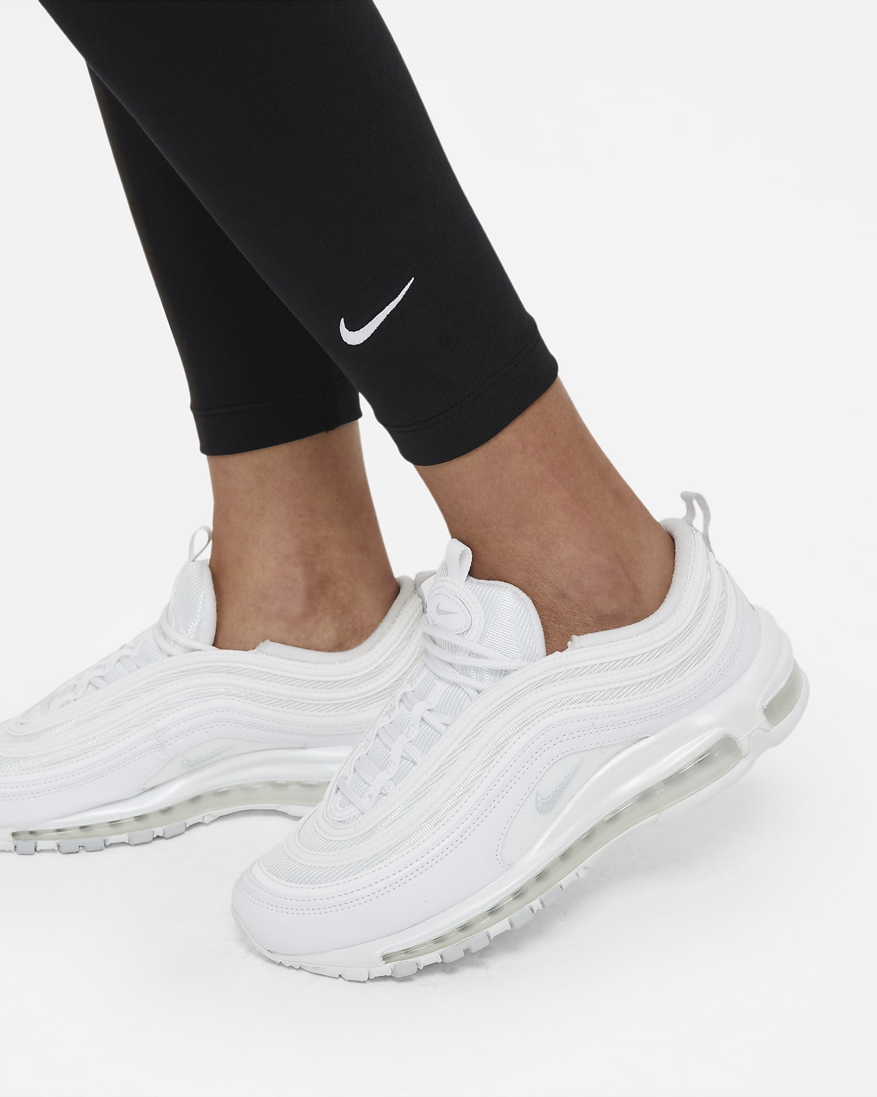 Γυναικείο κολάν μεσαίου ύψους 7/8 Nike Sportswear Essential - Μαύρο/Λευκό