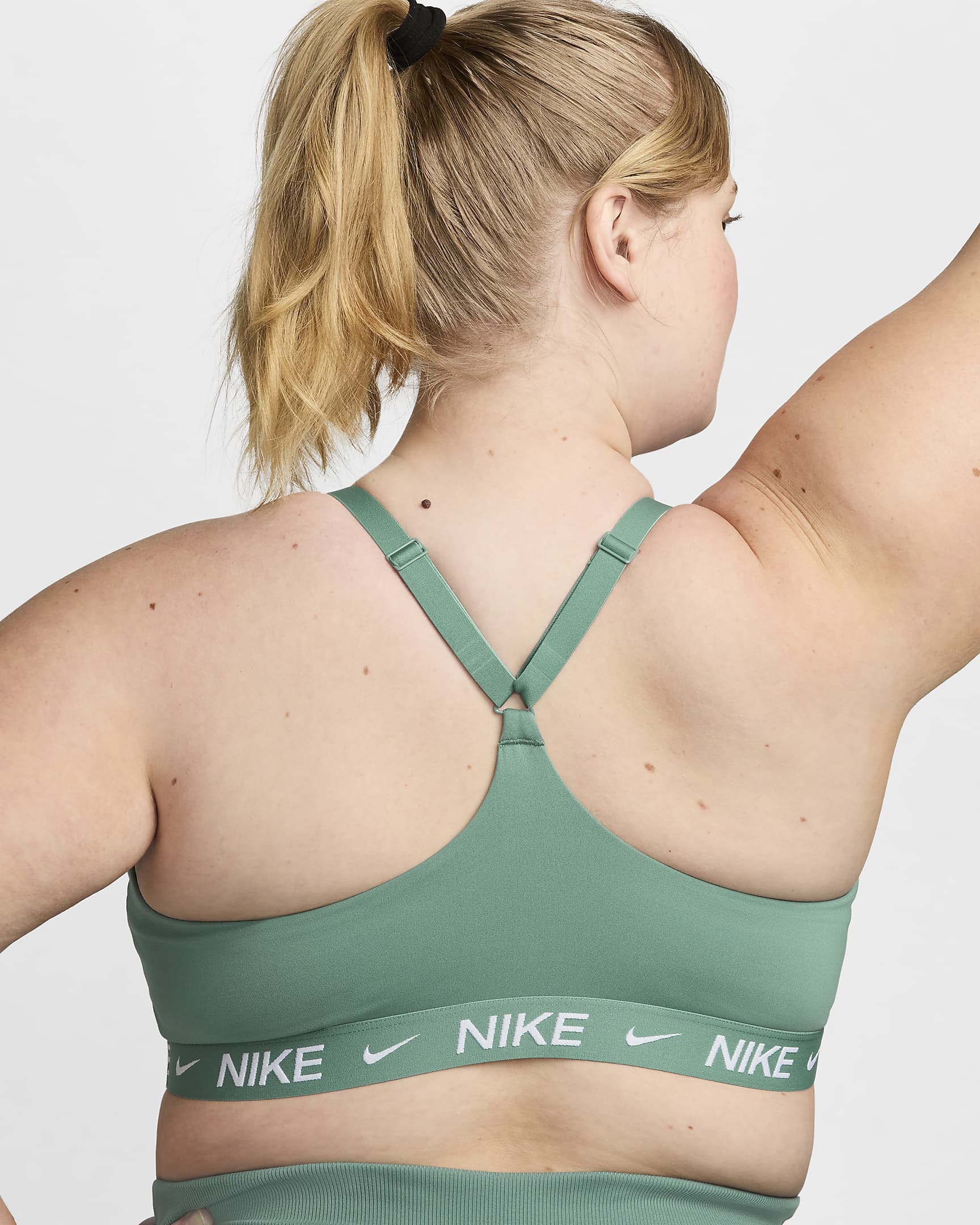 Bra deportivo ajustable acolchado para mujer (talla grande) Nike Indy Light Support - De costa a costa/De costa a costa