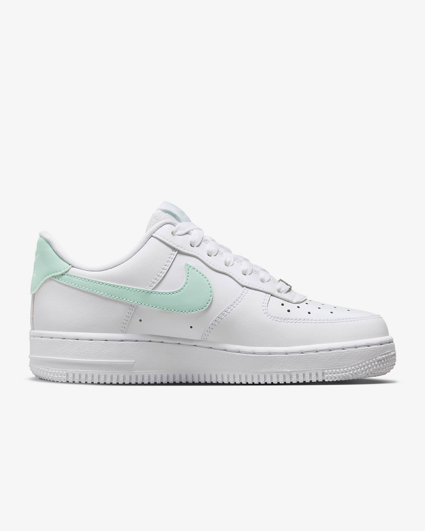 nike air force 1s 07 womens
