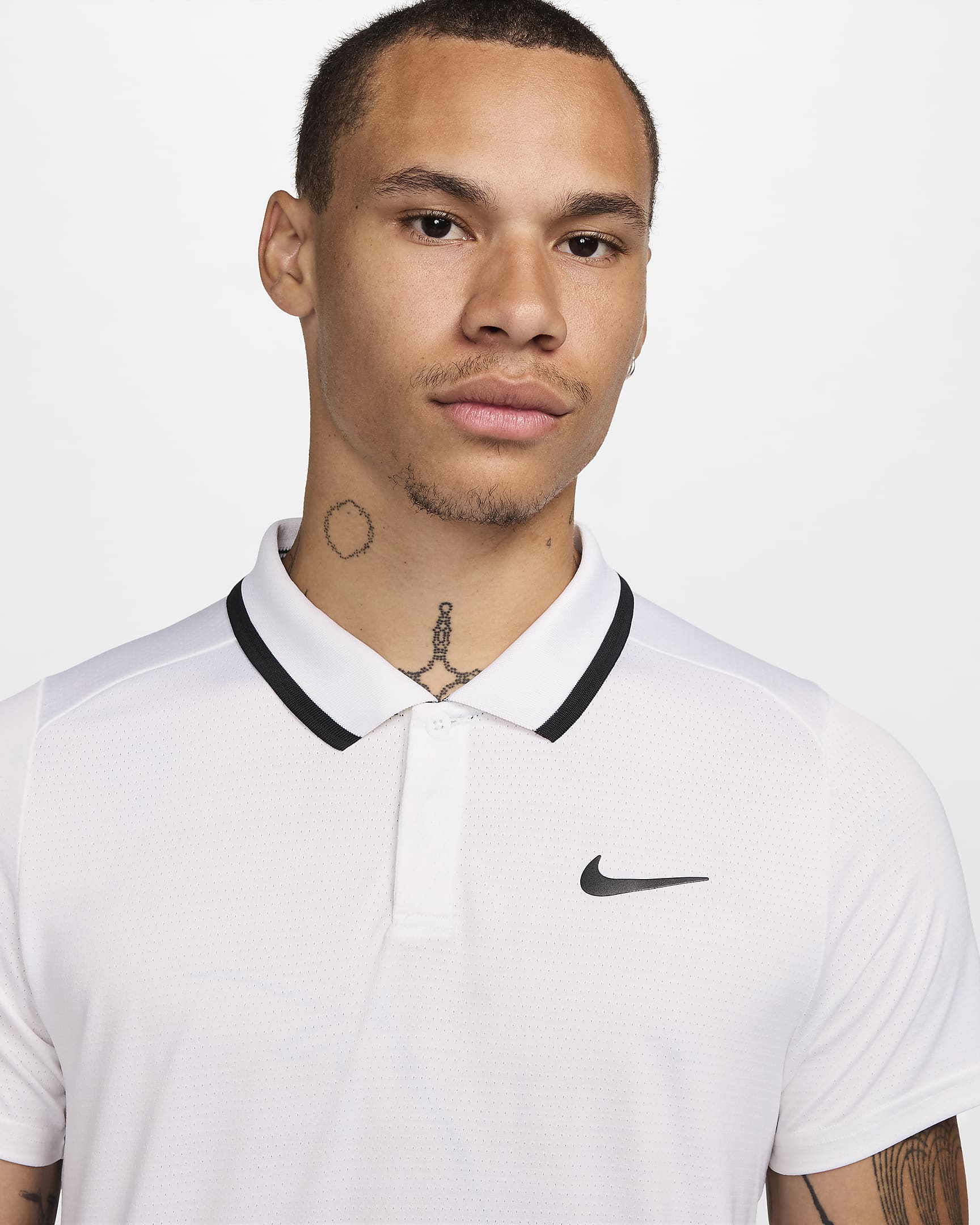 Męska koszulka polo do tenisa Dri-FIT NikeCourt Advantage - Biel/Biel/Czerń