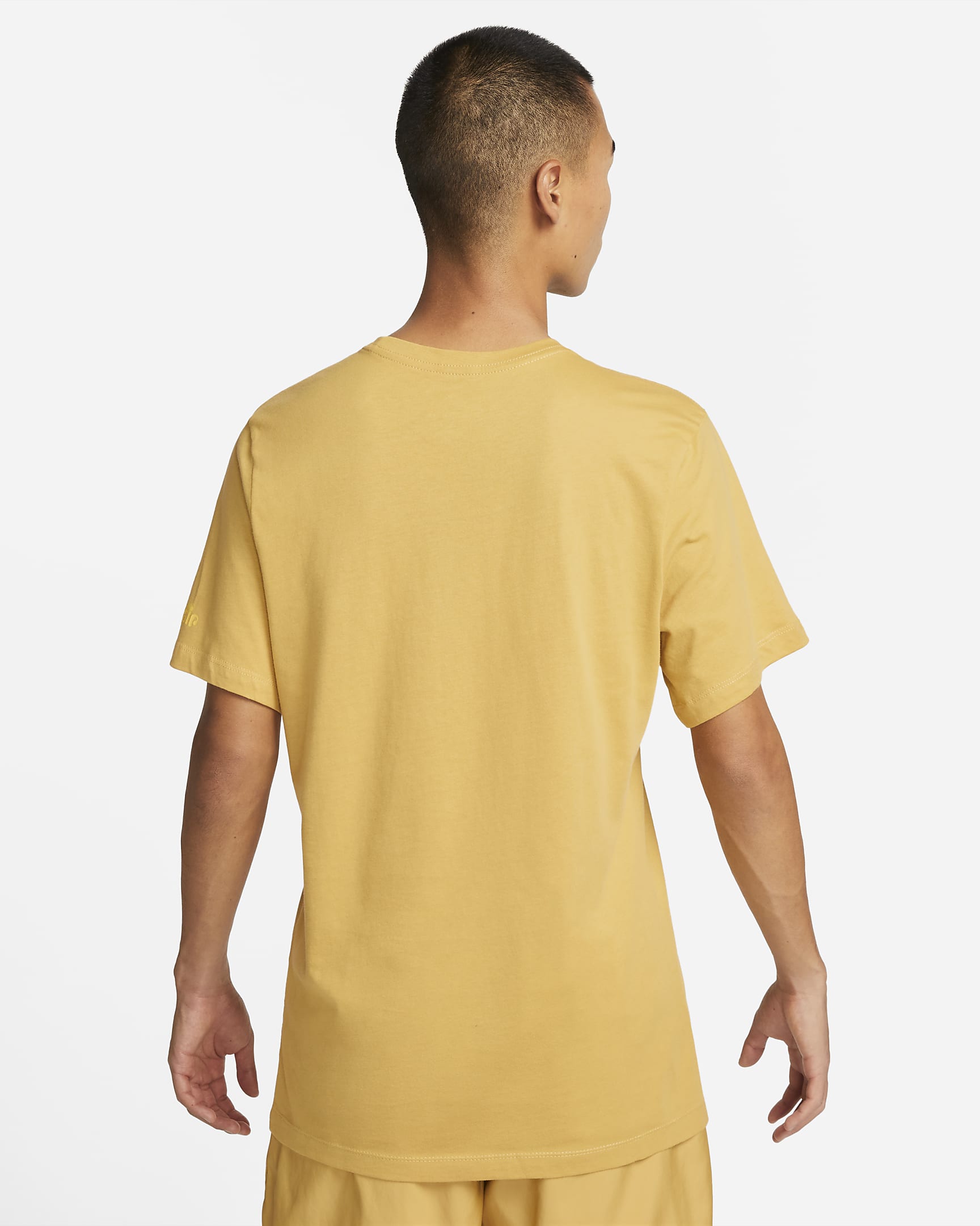 sportscene nike t shirts