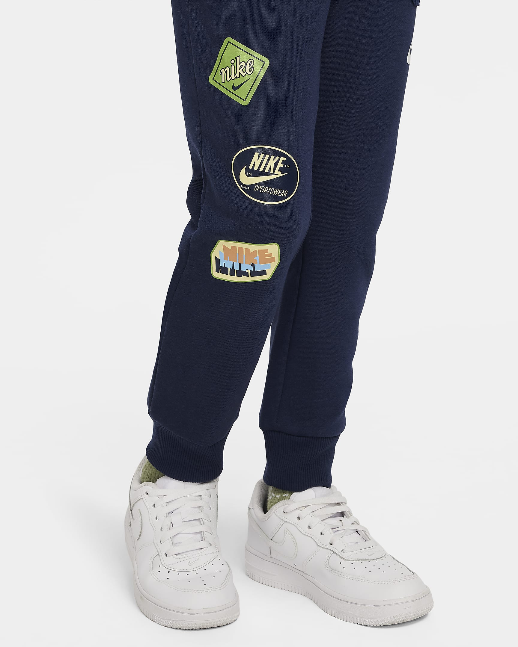 Pantalones de entrenamiento de tejido Fleece para niños talla pequeña Nike Sportswear
 - Azul marino medianoche