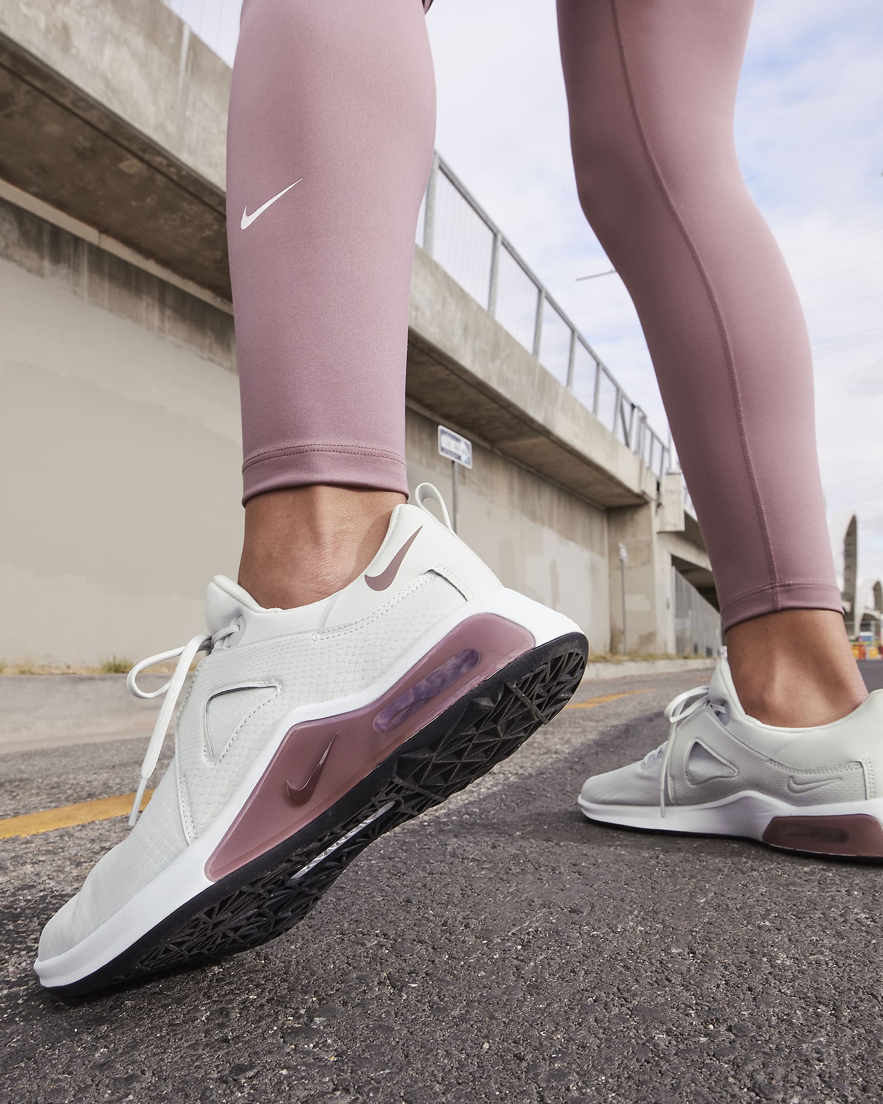 nike women's air max bella tr 3 training shoes