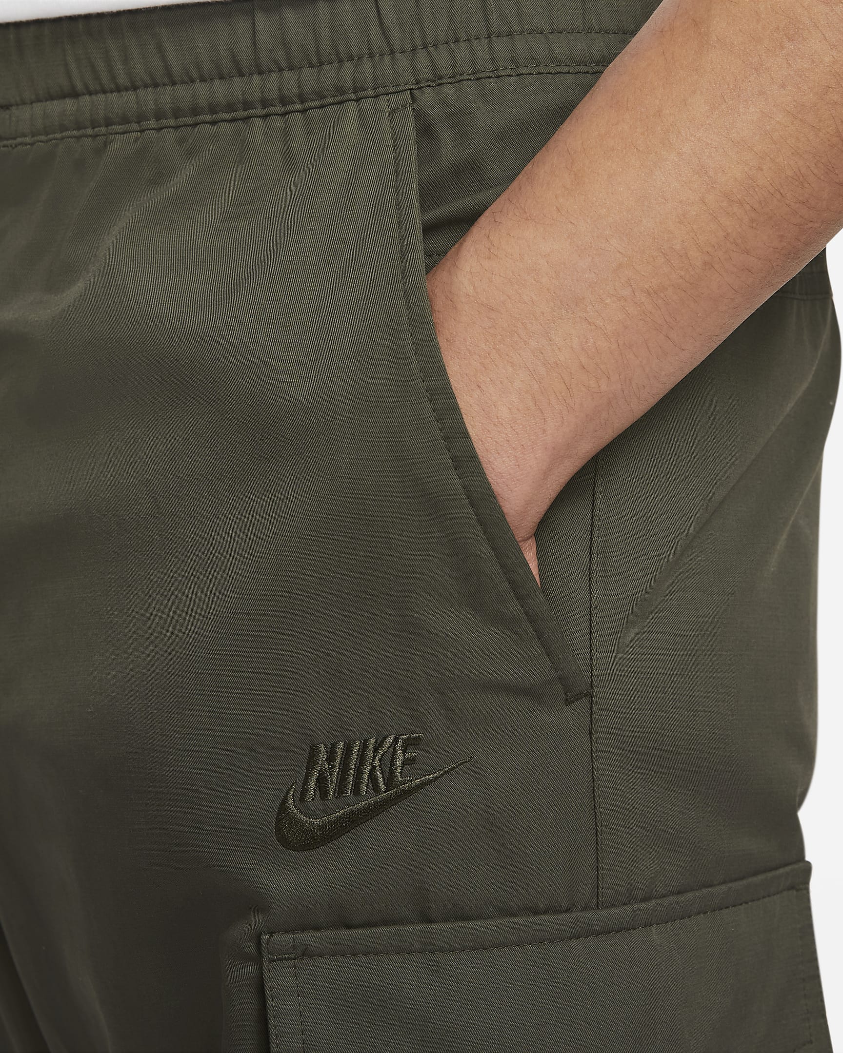 Nike Sportswear Men's Unlined Utility Cargo Pants.