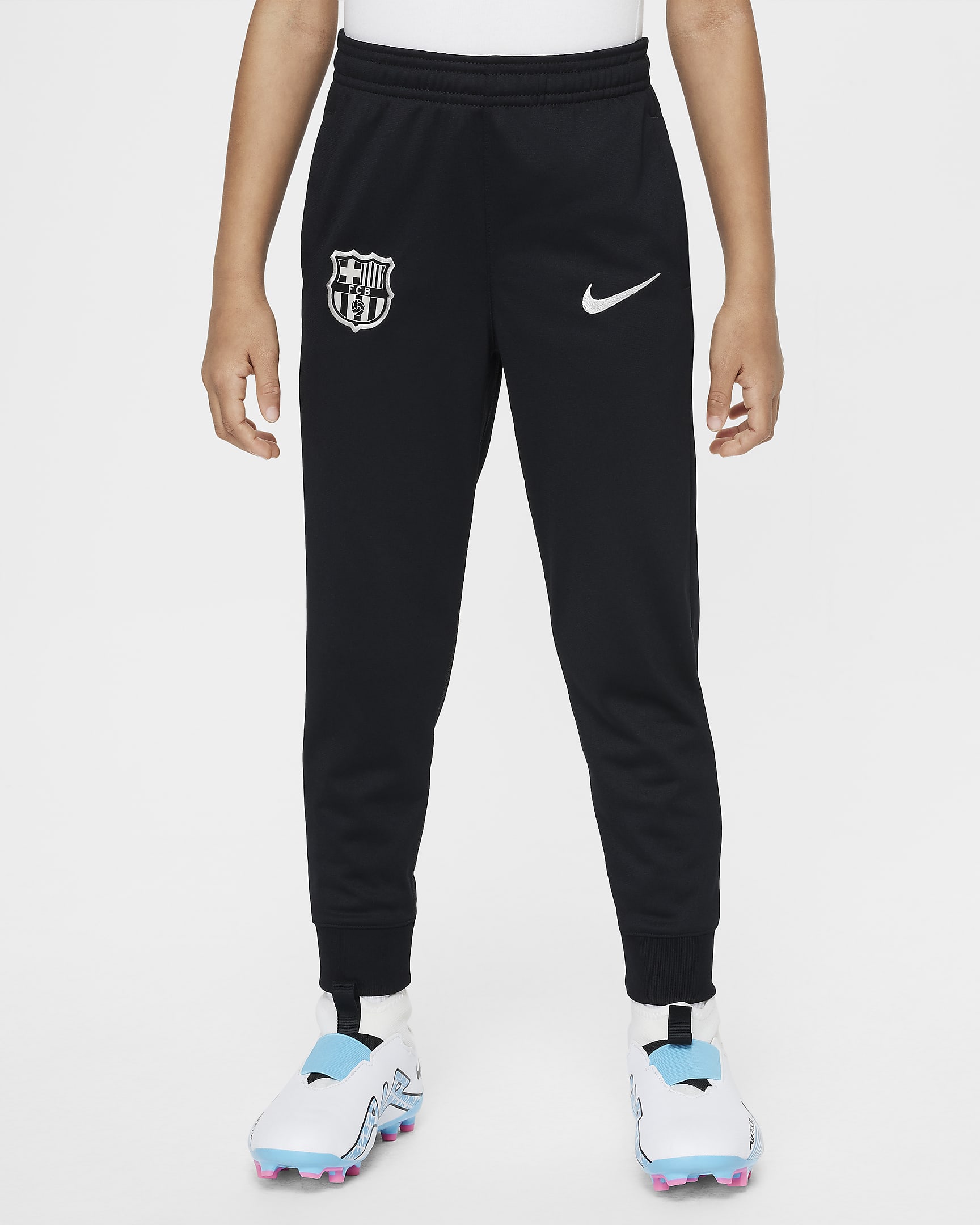 Pleteninová fotbalová sportovní souprava Nike Dri-FIT FC Barcelona Strike pro malé děti - Černá/Noble Red/Deep Royal Blue/Light Orewood Brown