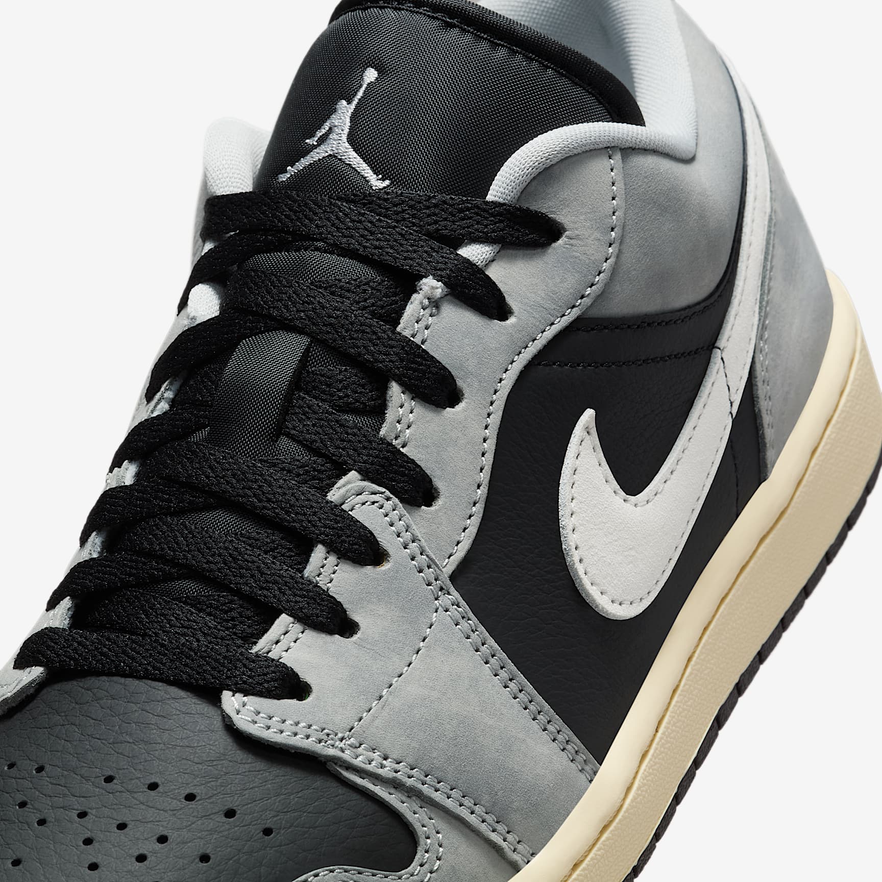 Air Jordan 1 Low SE | PickSneak