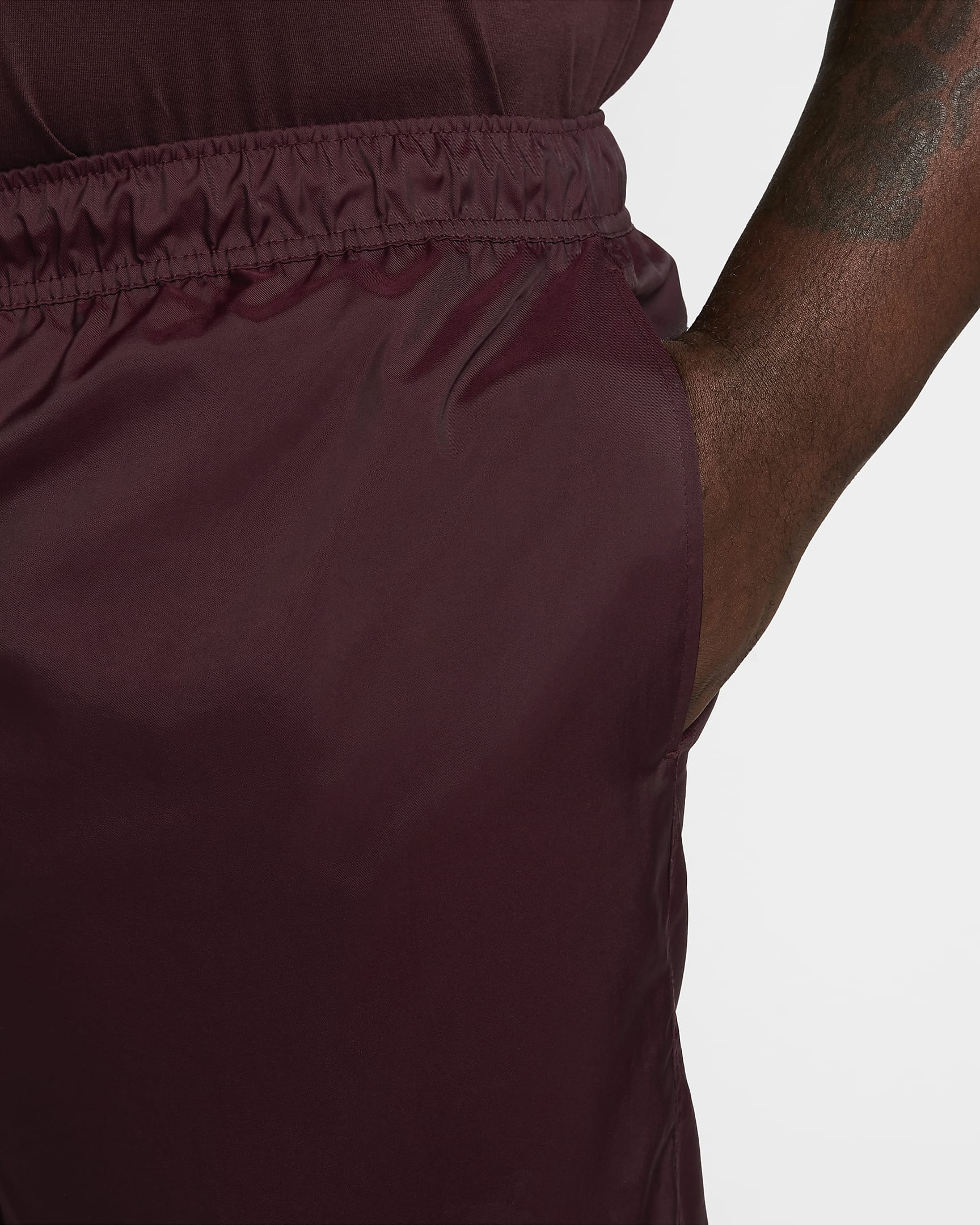 Shorts Flow in tessuto Nike Club – Uomo - Burgundy Crush/Bianco