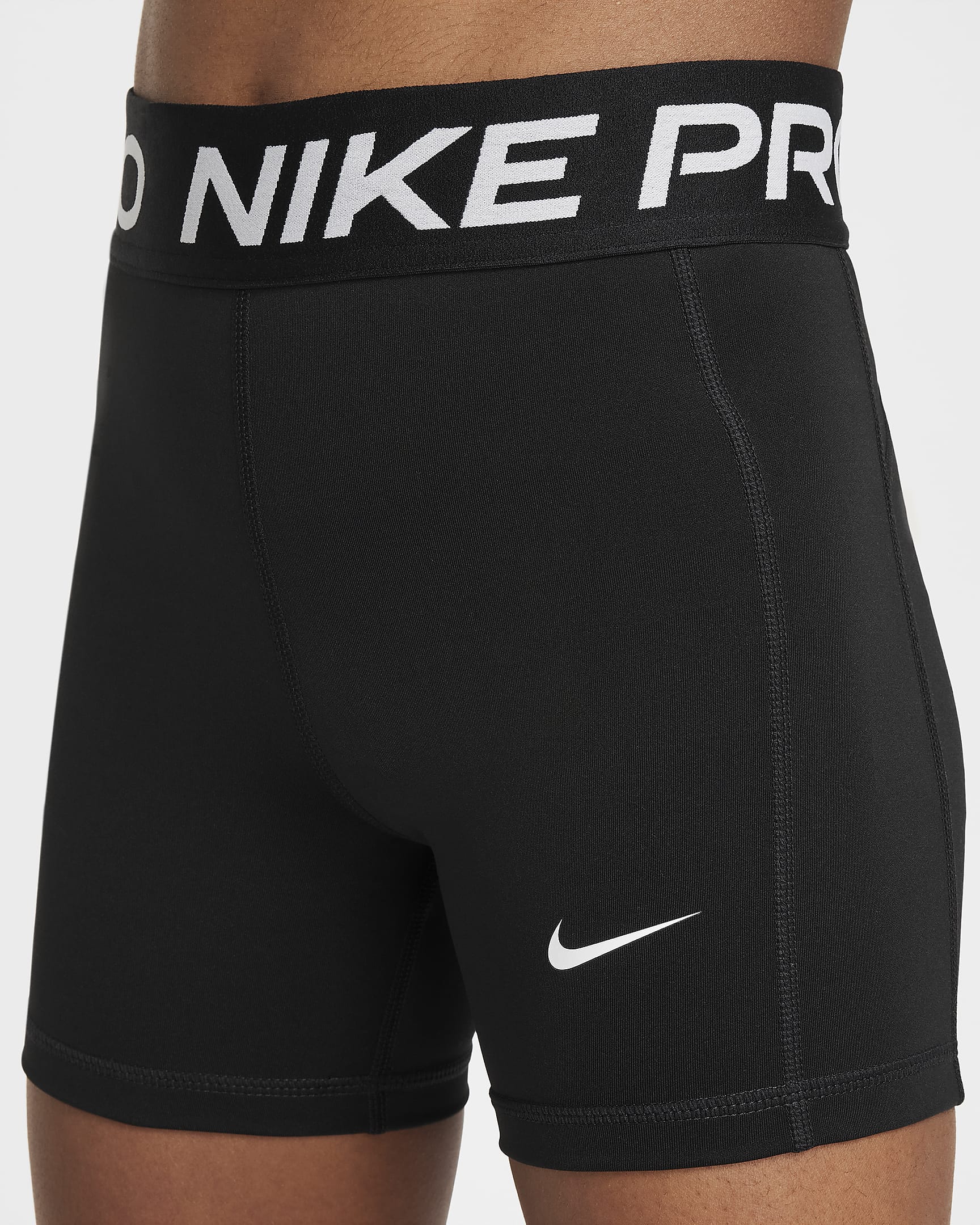 Shorts Dri-FIT para niña Nike Pro Leak Protection: Period - Negro/Blanco