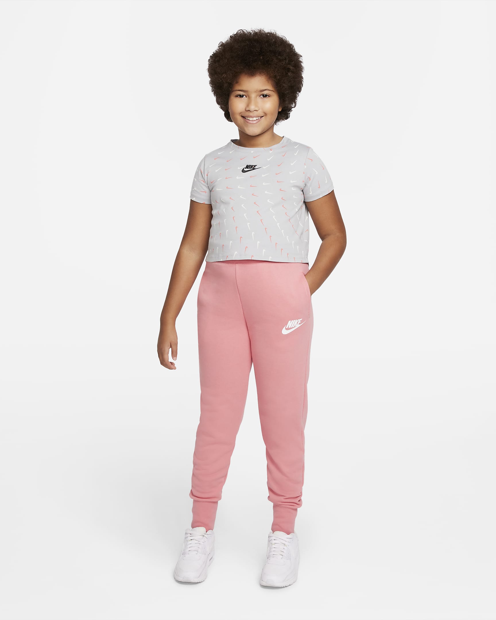Nike Sportswear Older Kids' (Girls') T-Shirt. Nike HR