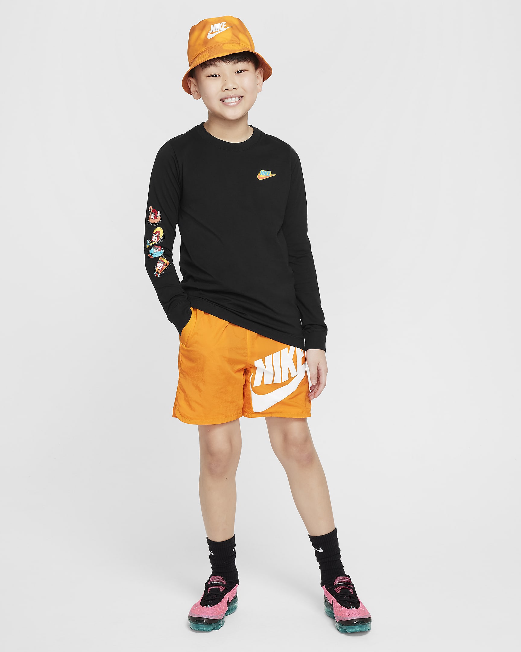 Nike Sportswear Older Kids' Long-Sleeve T-Shirt - Black