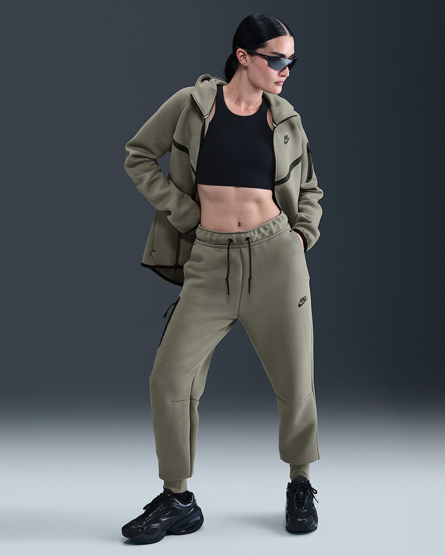 Nike Sportswear Tech Fleece Women's Mid-Rise Joggers - Light Army/Black