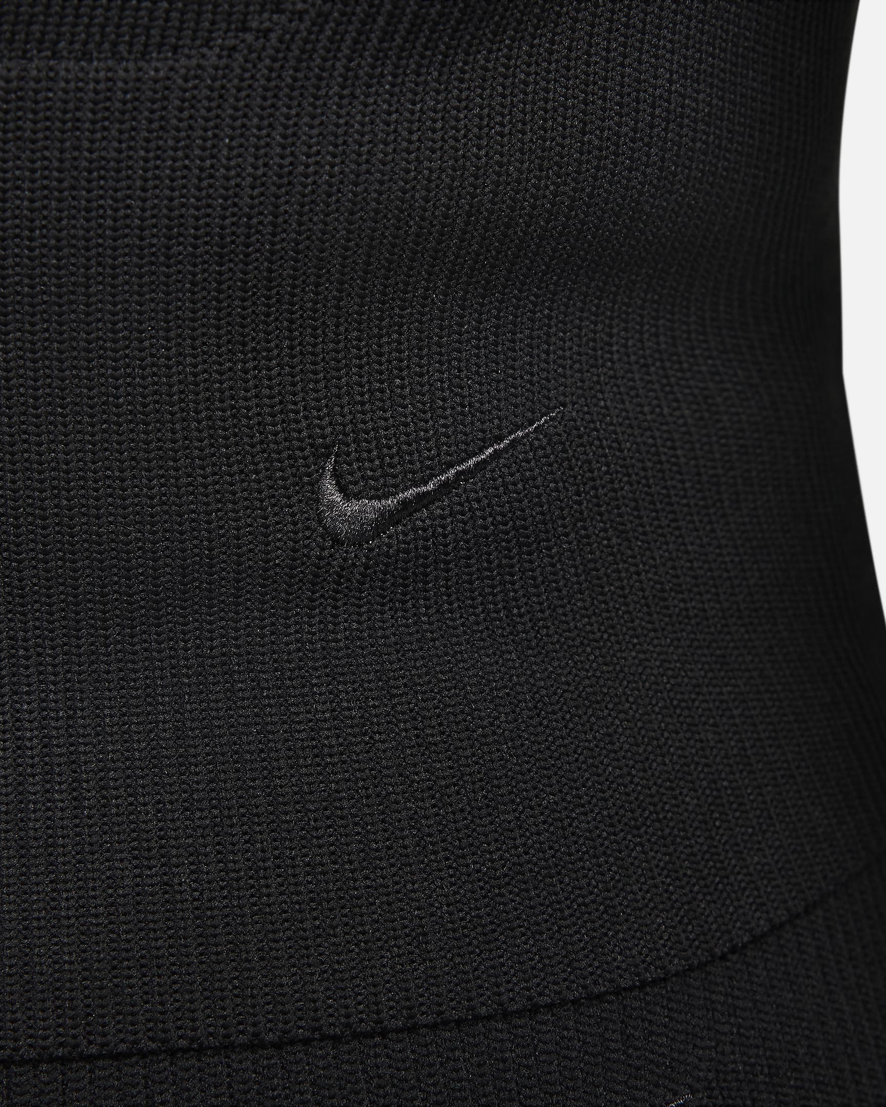 Nike Sportswear Chill Knit aansluitende korte damestrui met lange mouwen en halflange rits - Zwart/Zwart