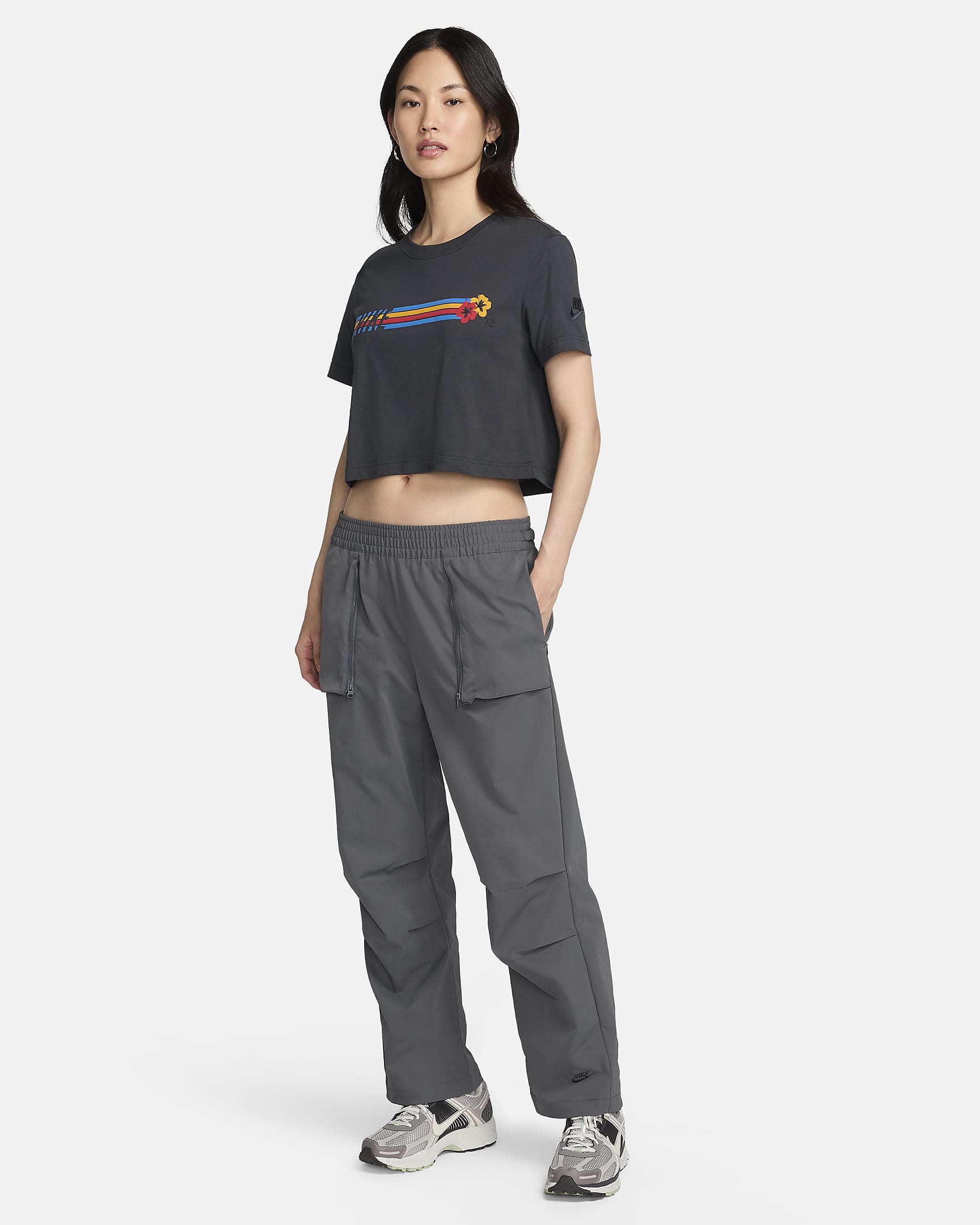 Nike Sportswear Women's Cropped T-Shirt - Dark Smoke Grey/Dark Smoke Grey