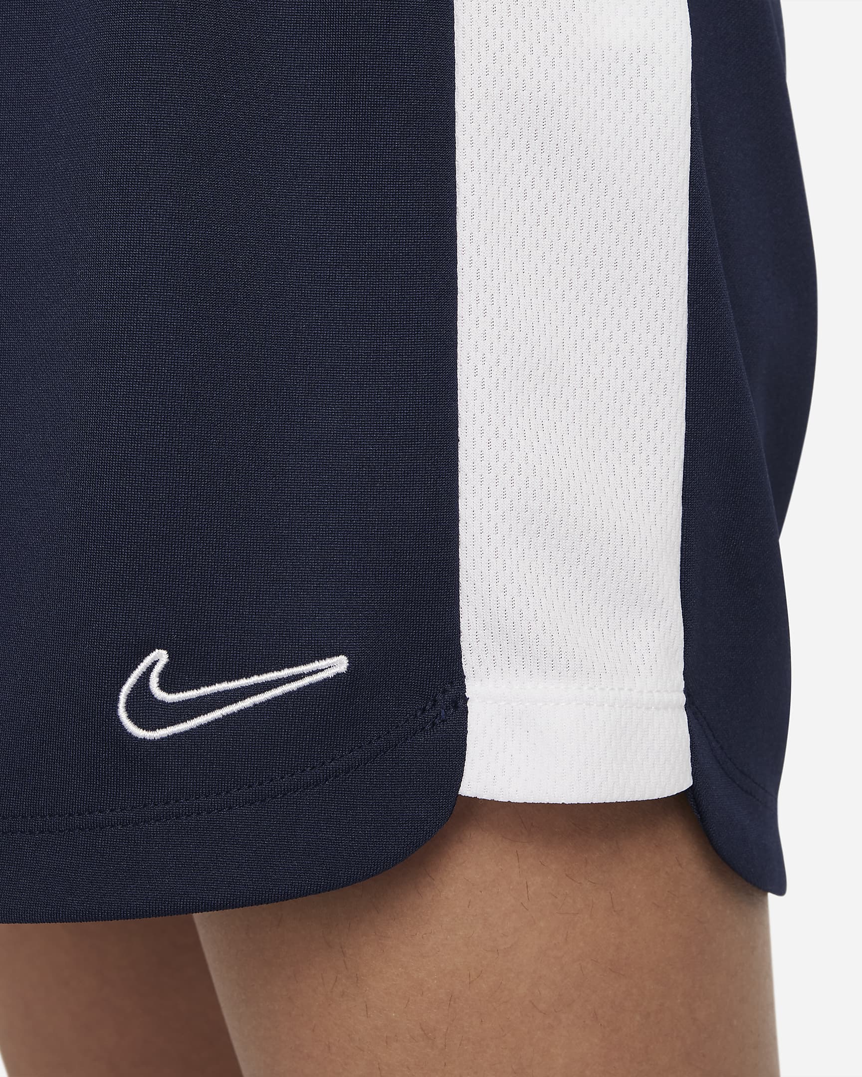 Nike Dri-FIT Academy23 Fußballshorts für ältere Kinder (Mädchen) - Obsidian/Weiß/Weiß