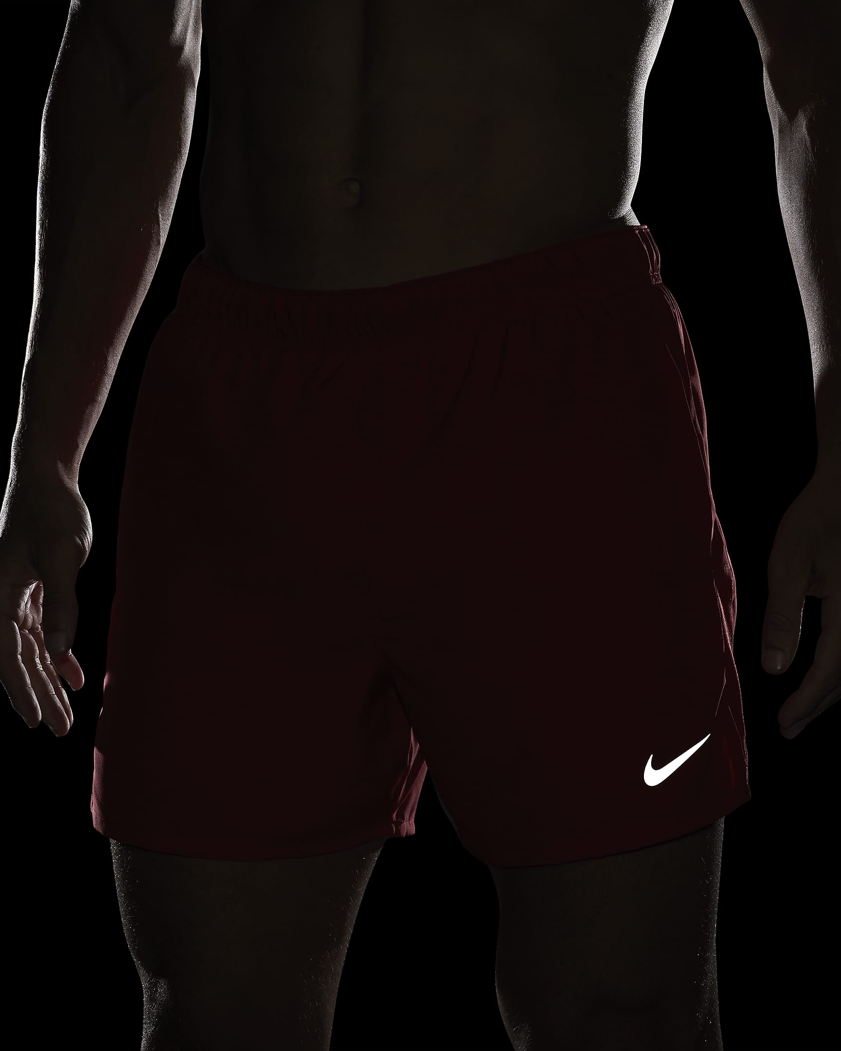 Shorts de correr Dri-FIT de 13 cm con forro de ropa interior para hombre Nike Challenger - Rojo universitario/Rojo universitario/Negro