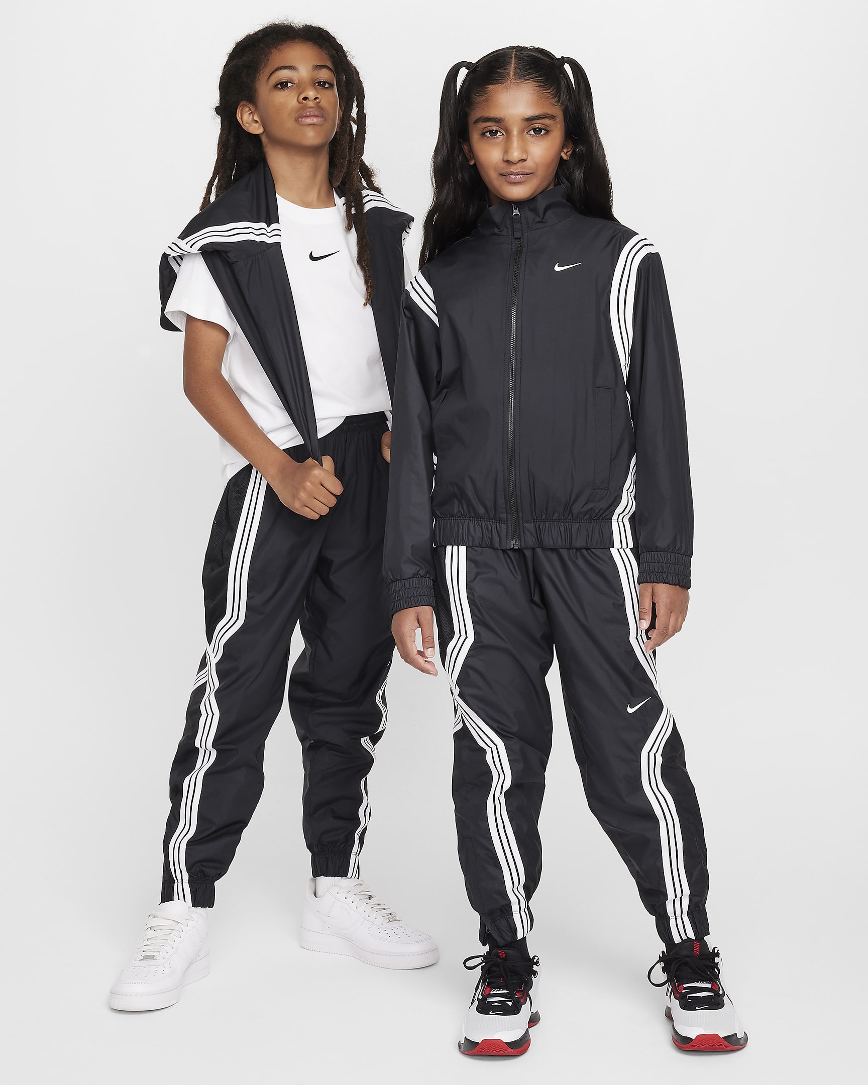 Nike Crossover Older Kids' Repel Basketball Trousers - Black/White