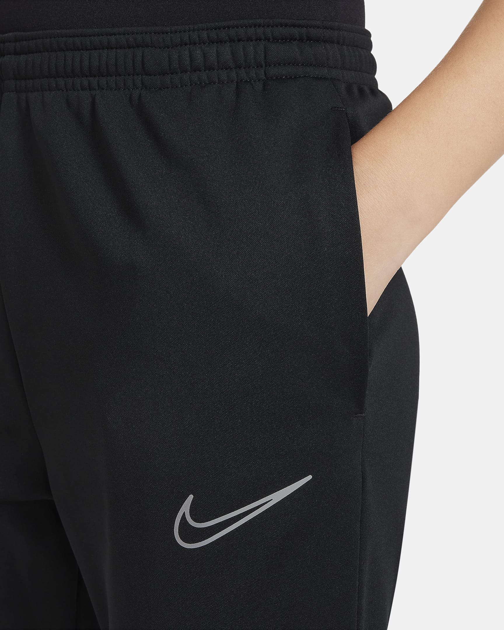 Nike Therma-FIT Academy Older Kids' Football Pants. Nike IE