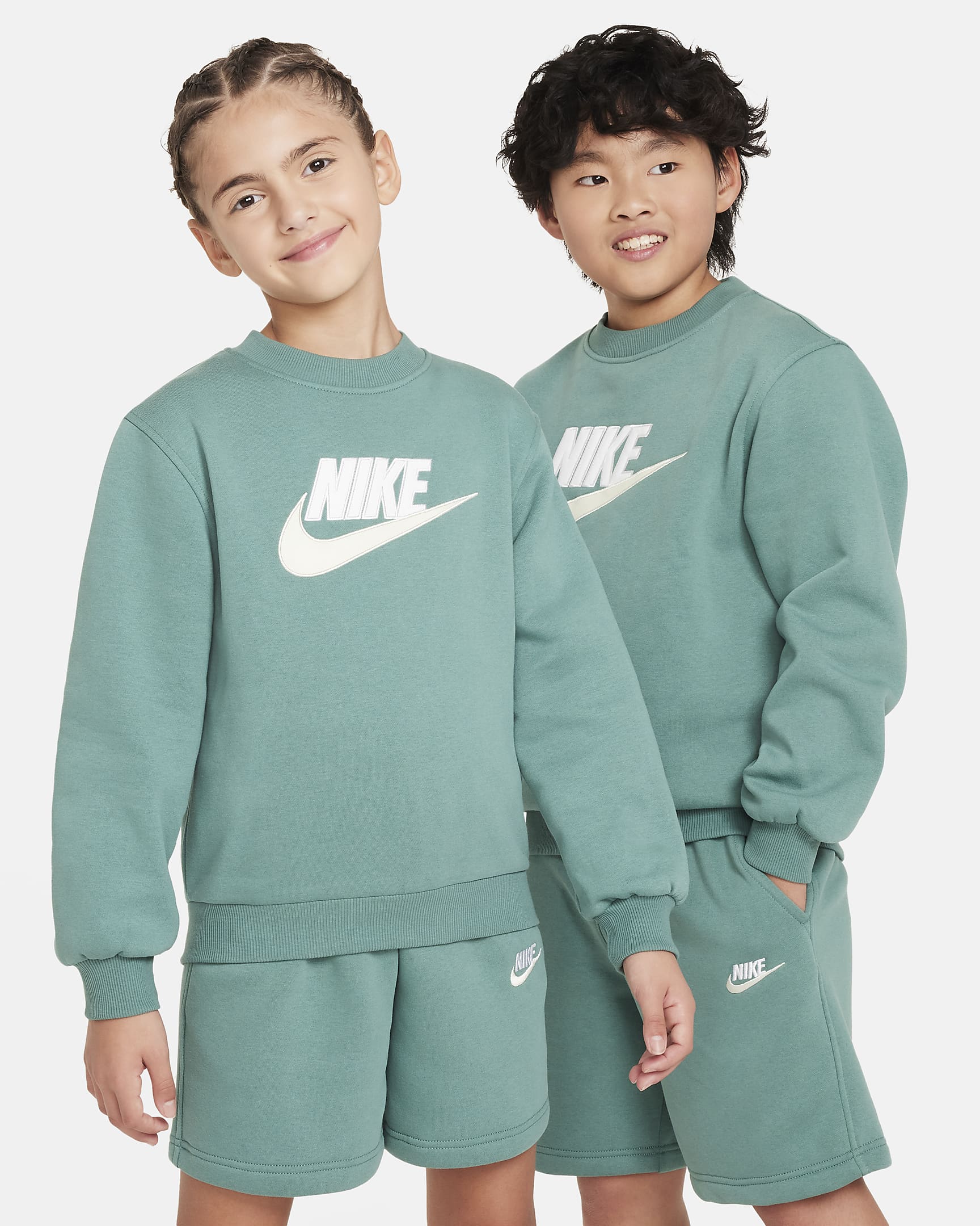 Nike Sportswear Club Fleece Older Kids' Tracksuit Shorts Set. Nike CA