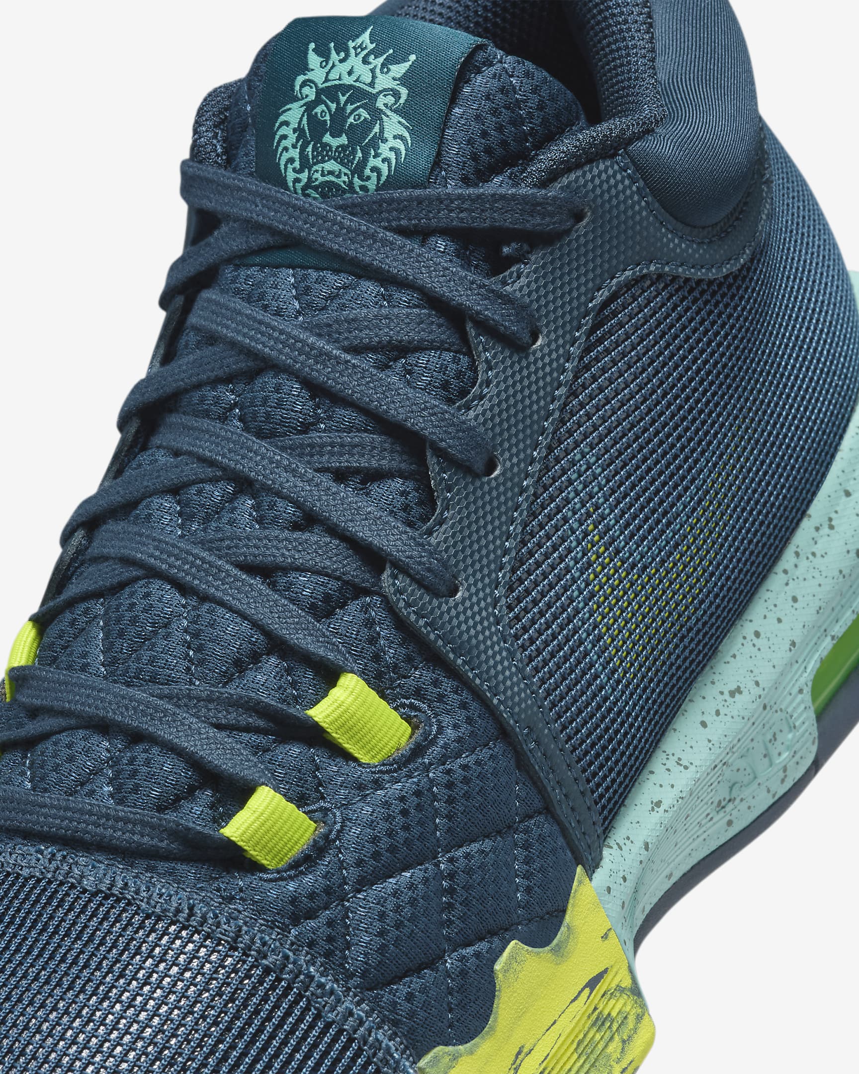 LeBron Witness 8 Basketball Shoes - Armoury Navy/Green Frost/Bicoastal/Cyber