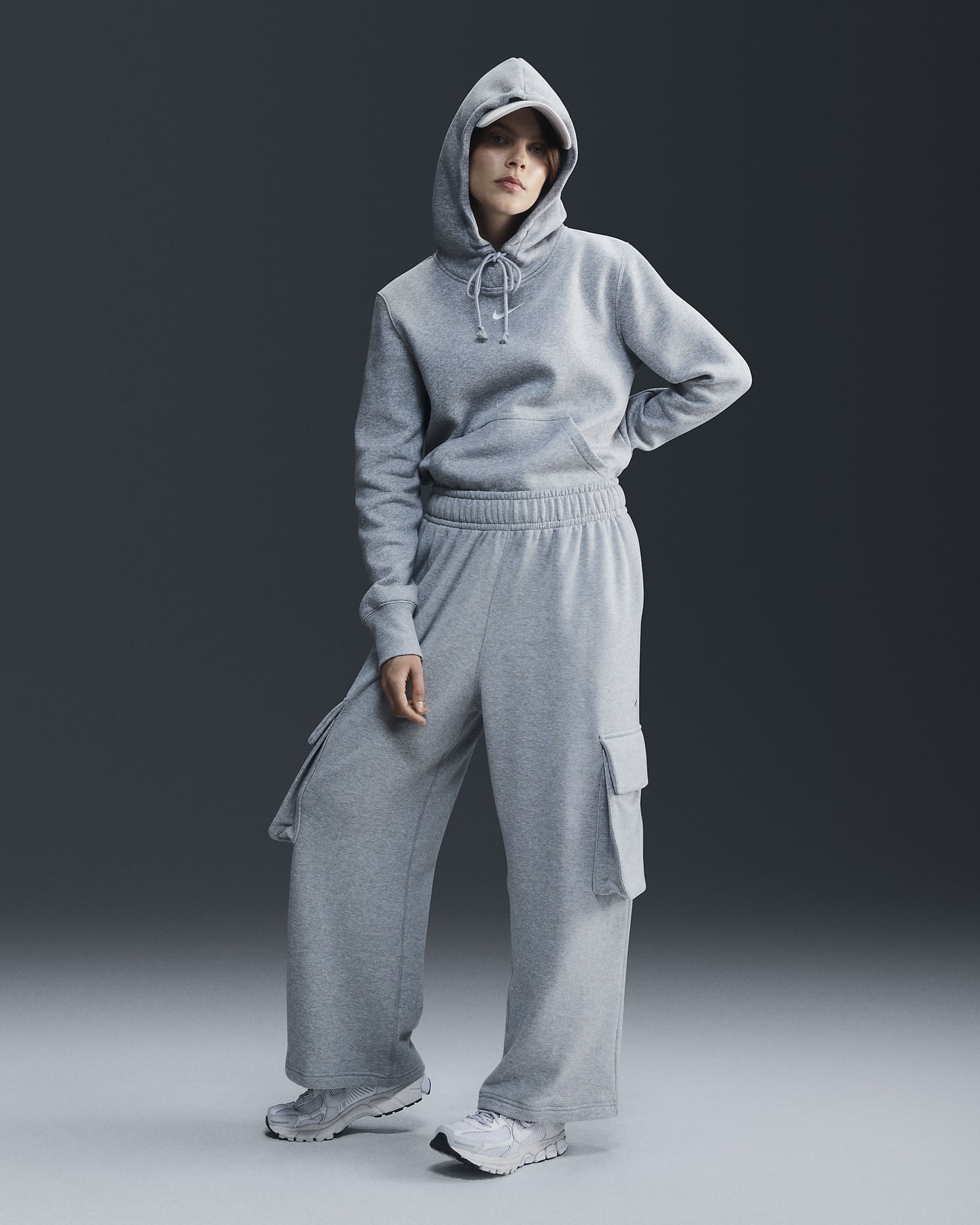 Felpa pullover con cappuccio Nike Sportswear Phoenix Fleece – Donna - Dark Grey Heather/Sail