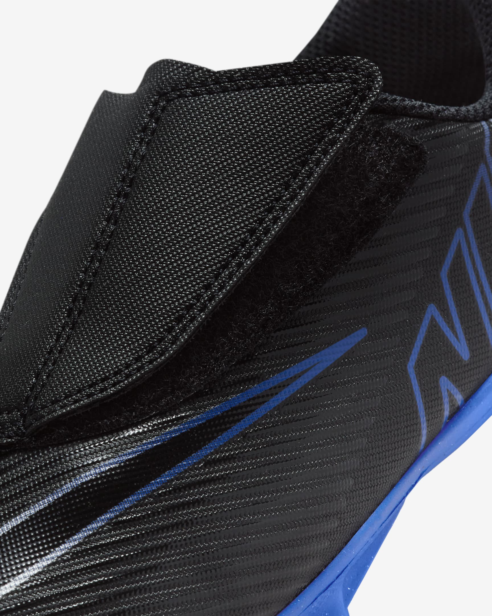 Nike Jr. Mercurial Vapor 15 Club Younger Kids' MultiGround LowTop