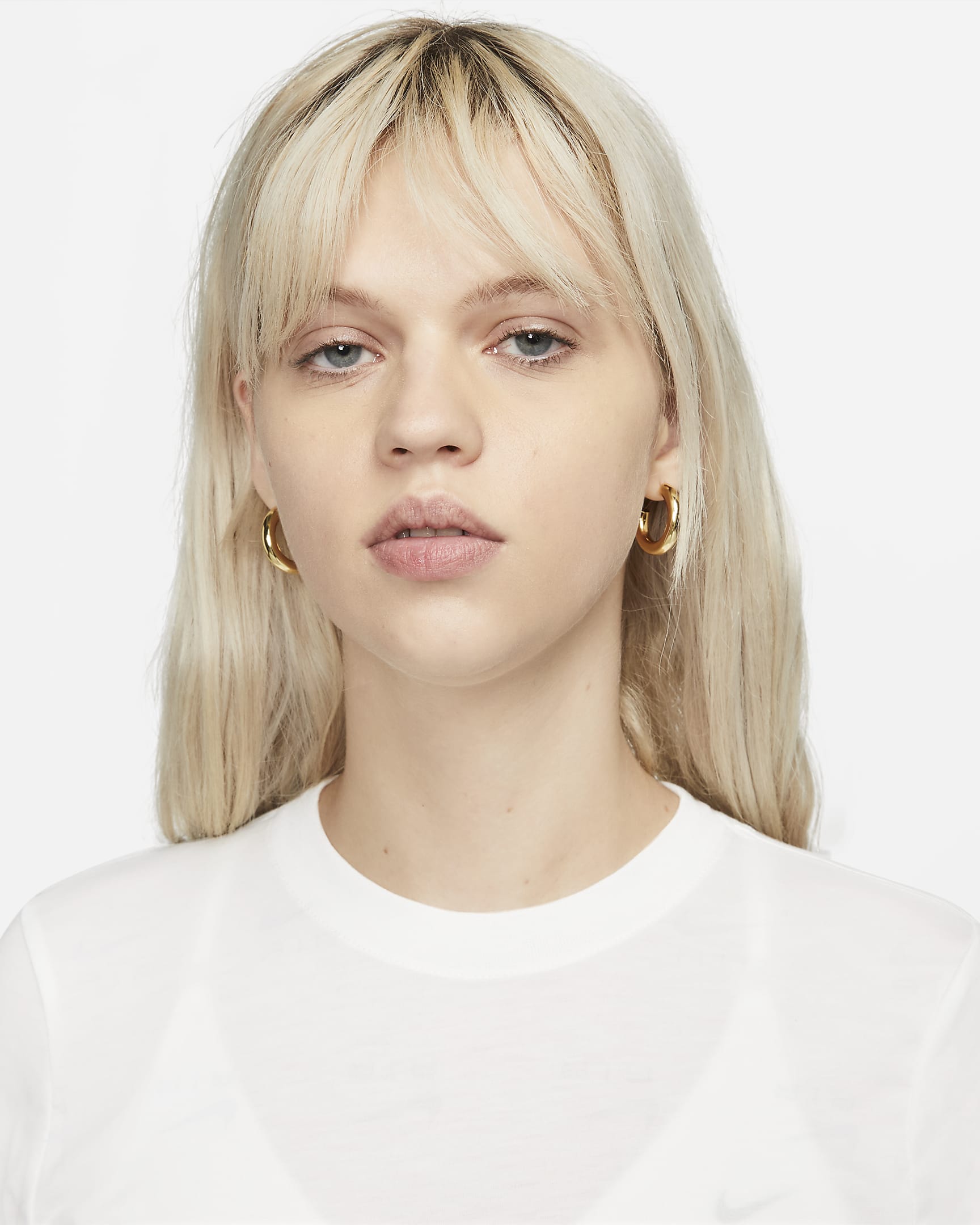 womens nike crop t shirt