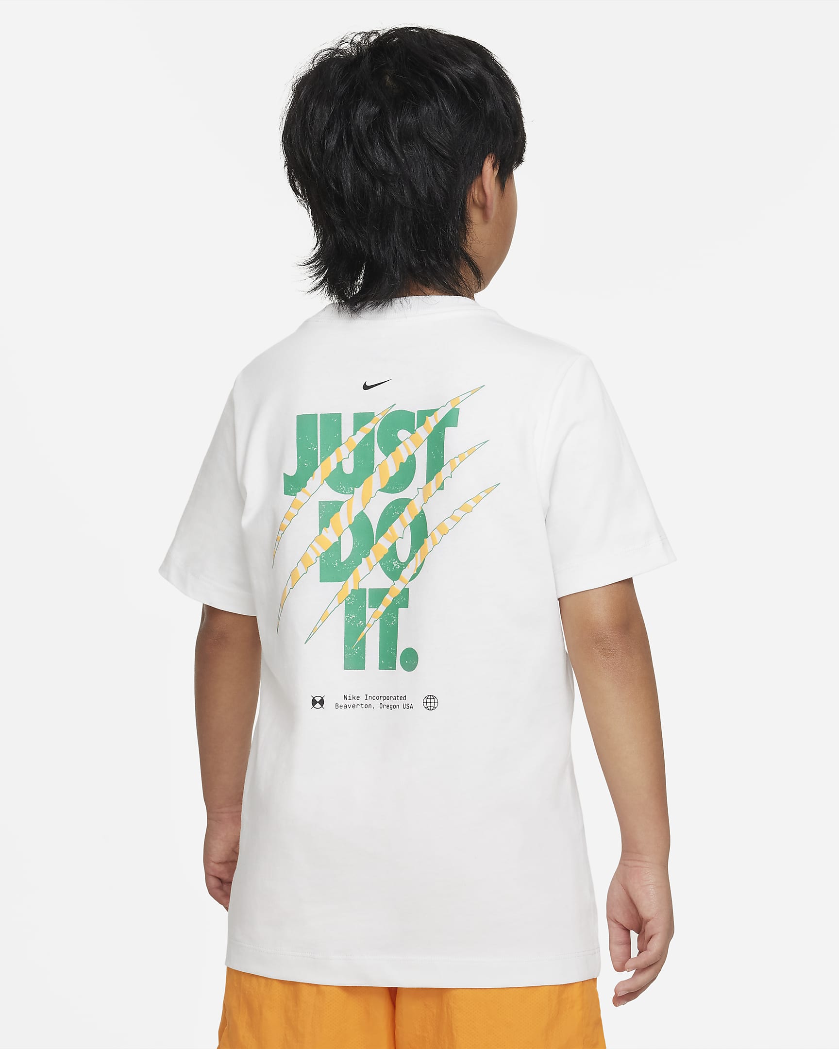 เสื้อยืดเด็กโต Nike Sportswear - ขาว