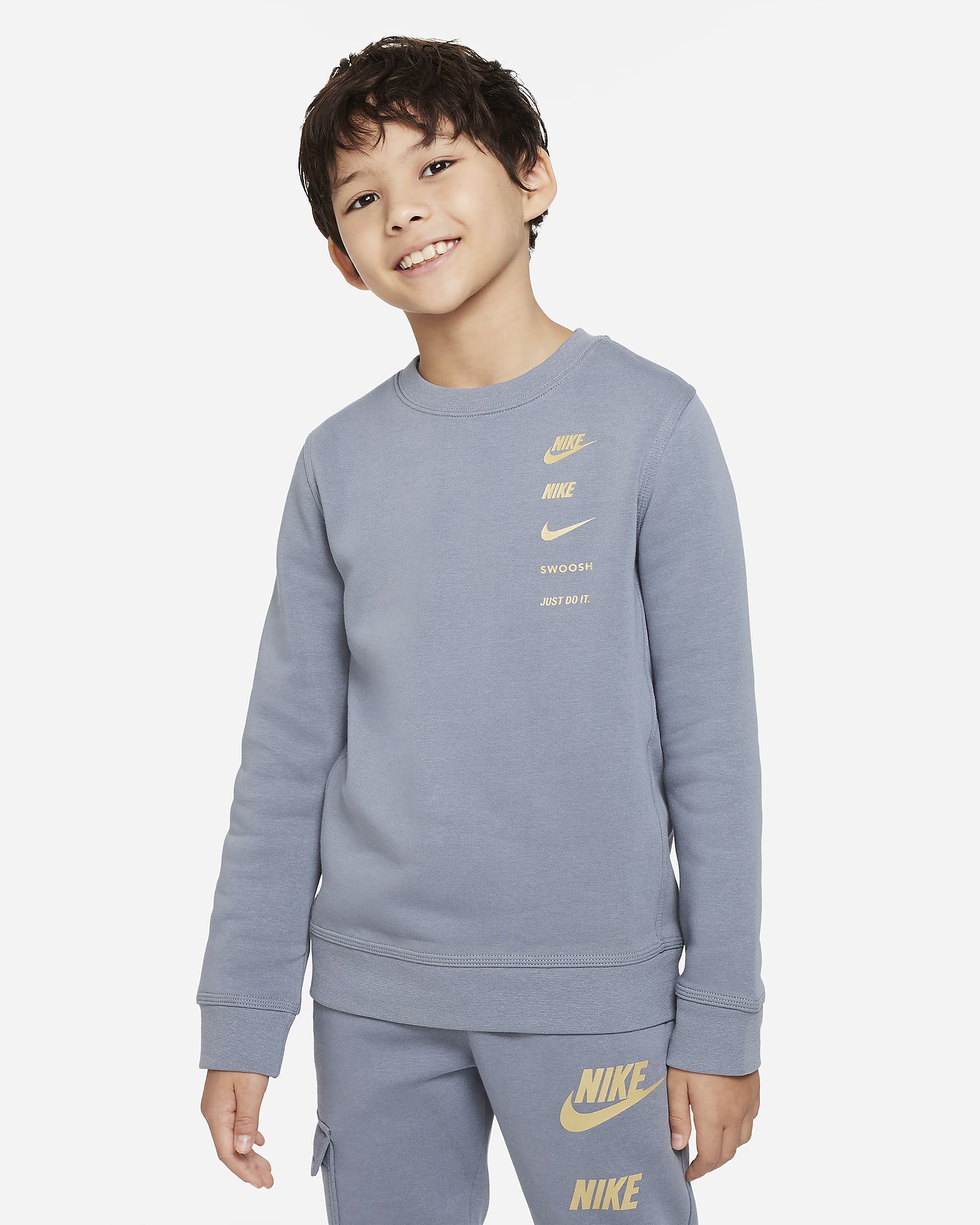 Nike Sportswear Standard Issue Big Kids' (boys') Crew-neck Fleece 