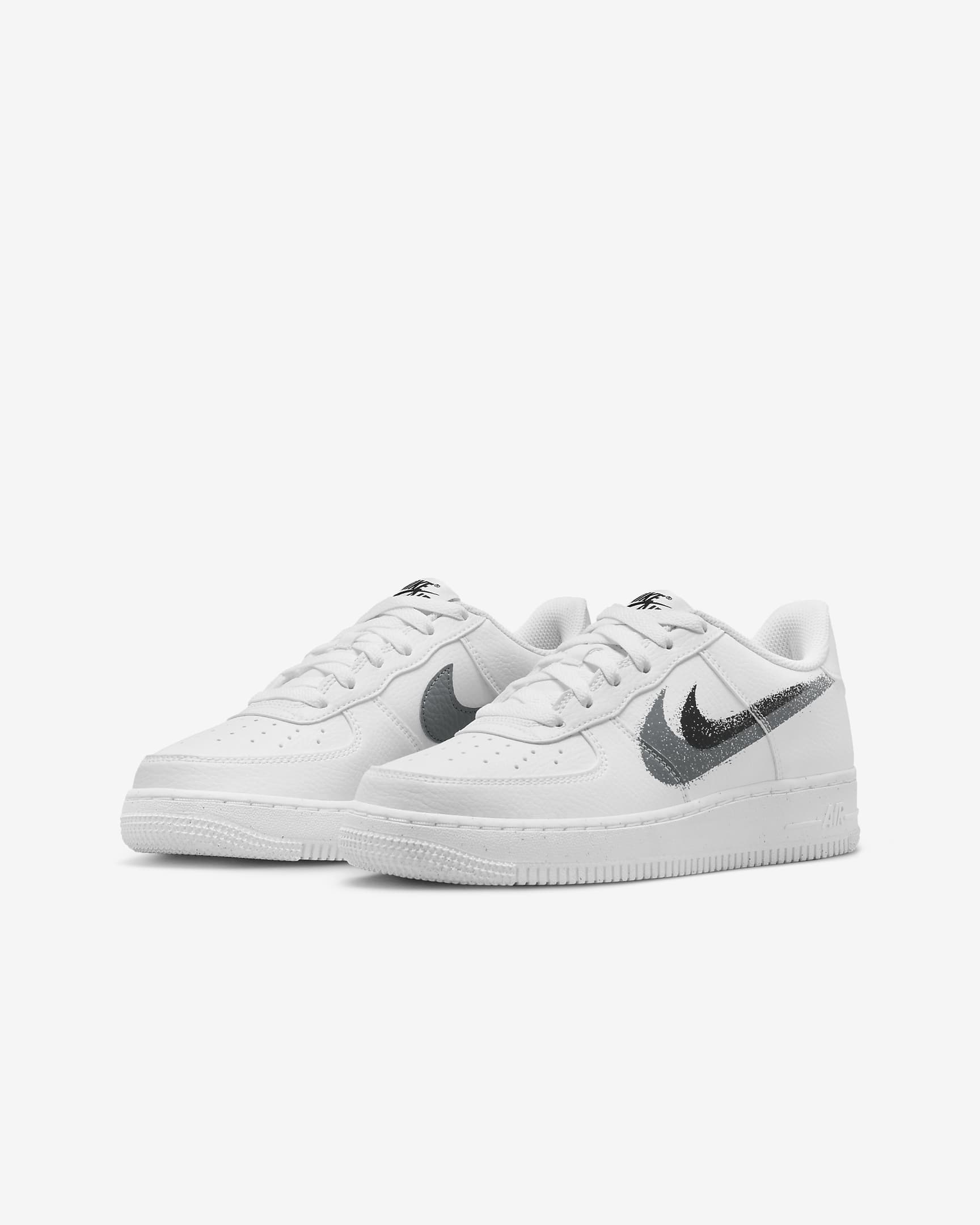 大人もOK Nike Air Force 1 Impact Next Nature 