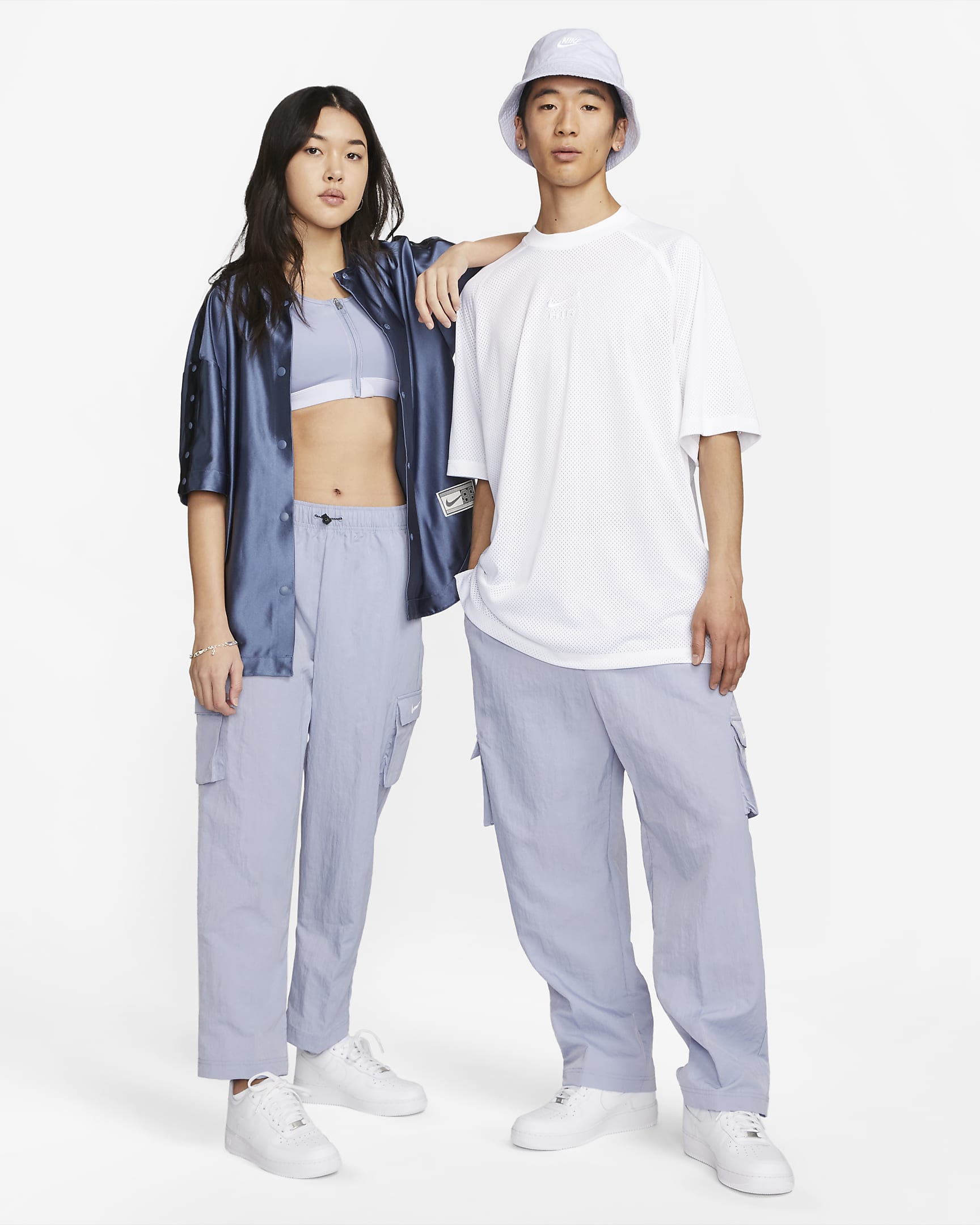 Nike Sportswear Essential Women's HighRise Woven Cargo Trousers. Nike IN