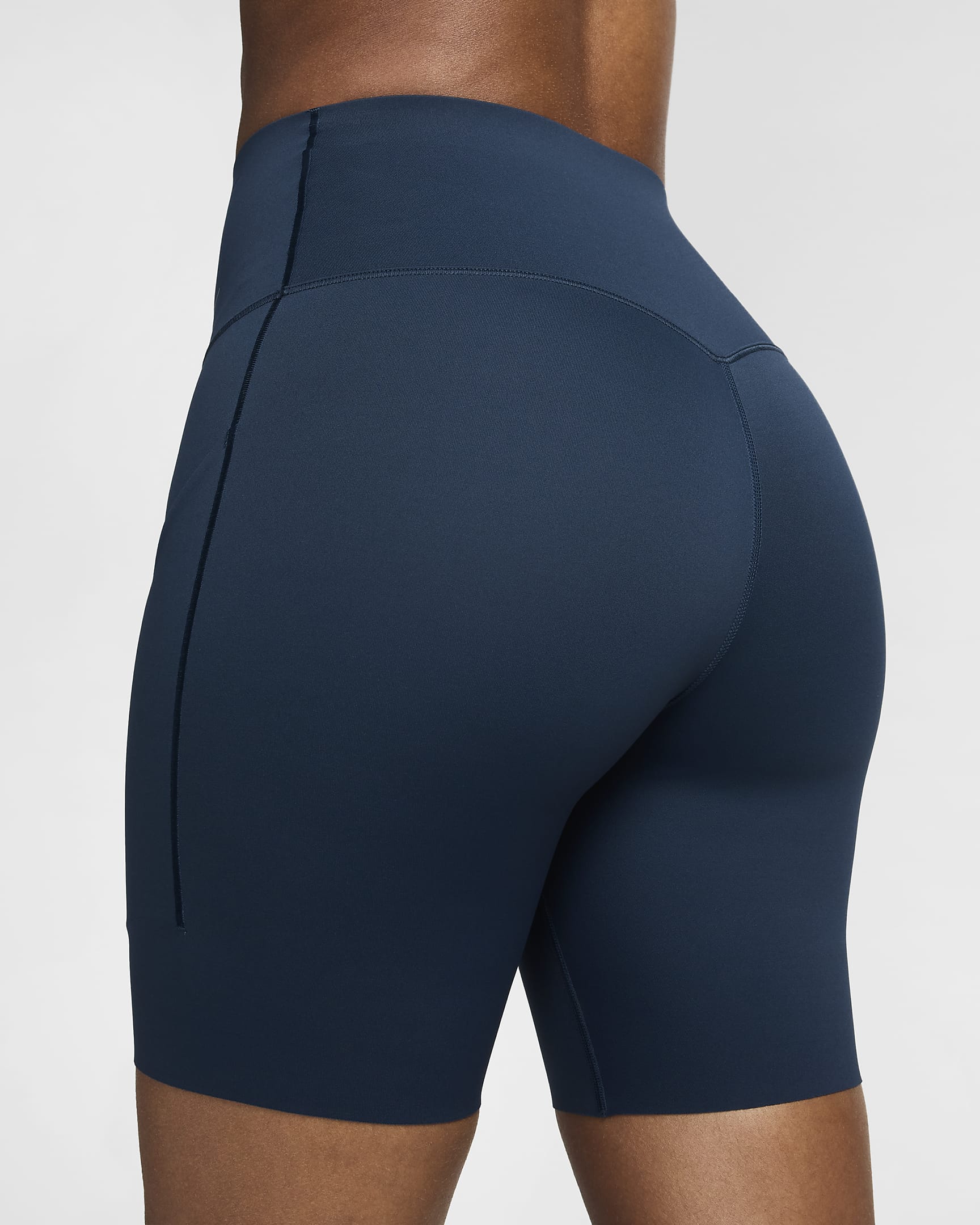 Shorts de ciclismo con bolsillos de 20 cm de tiro alto y media sujeción para mujer Nike Universa - Azul marino militar/Negro