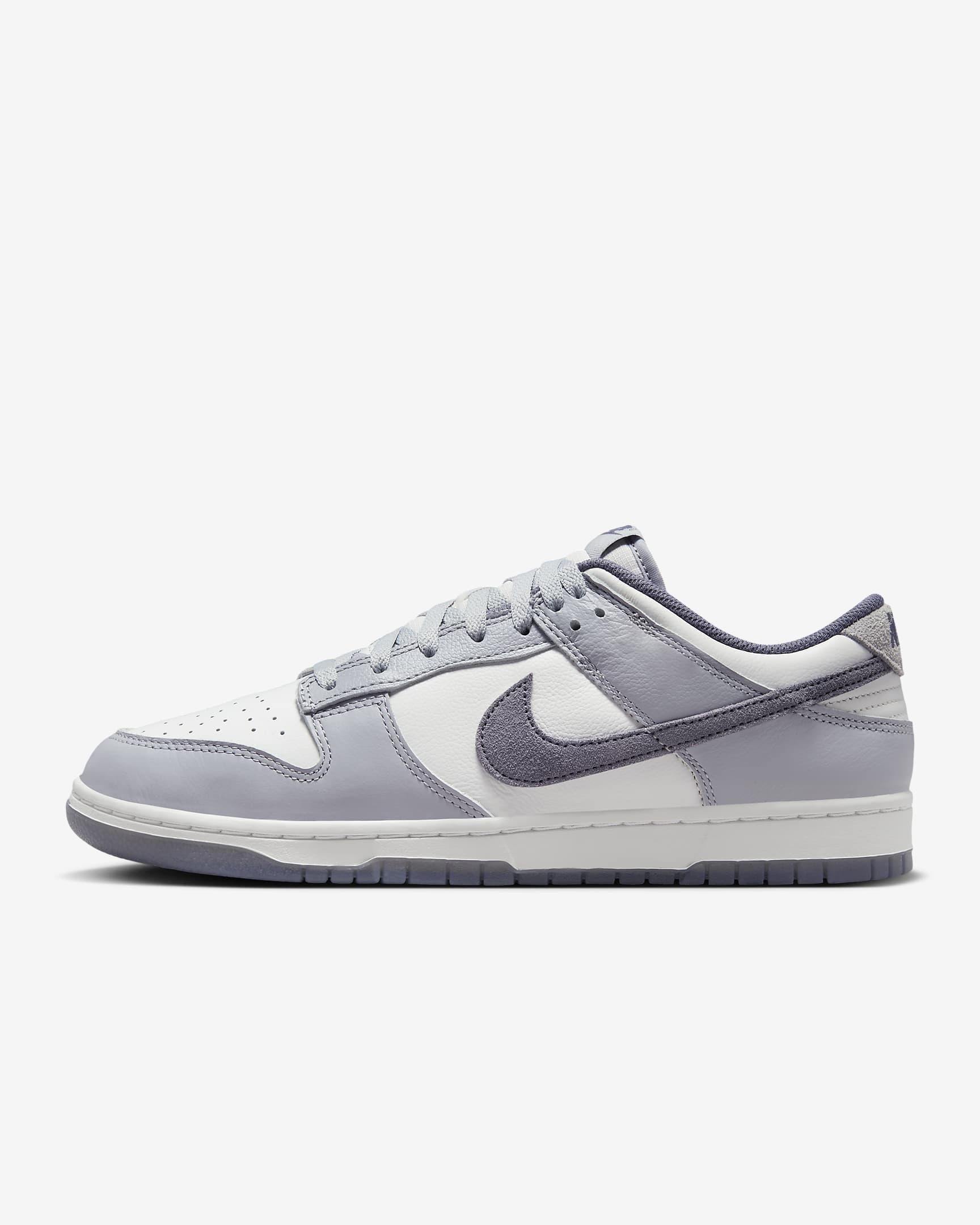 Nike Dunk Low Retro SE Men's Shoes - White/Platinum Tint/Pure Platinum/Light Carbon