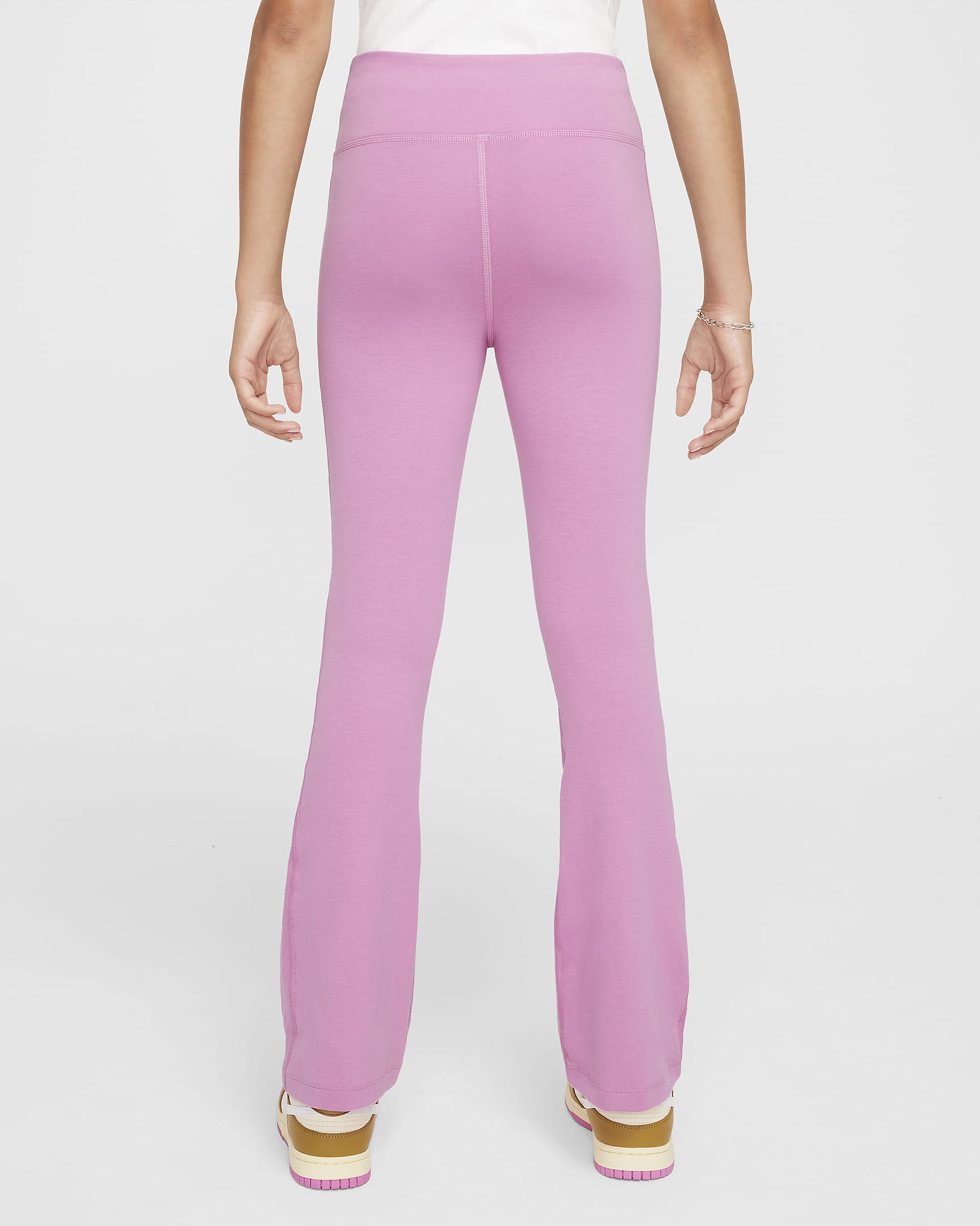 Højtaljede Nike Sportswear Classic-leggings med svaj til piger - Magic Flamingo/hvid