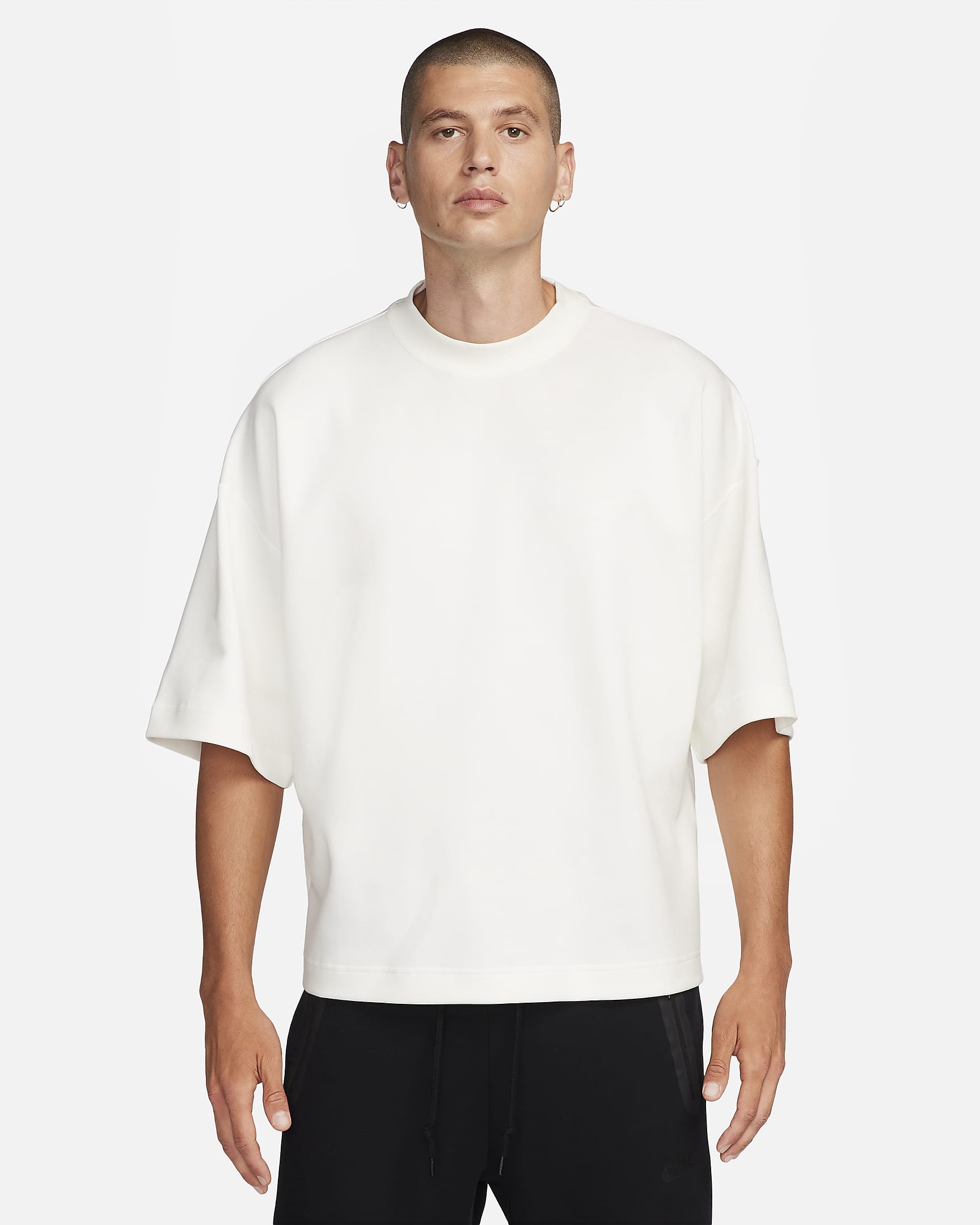 Nike Sportswear Tech Fleece Reimagined Men's Oversized Short-Sleeve Sweatshirt - Sail