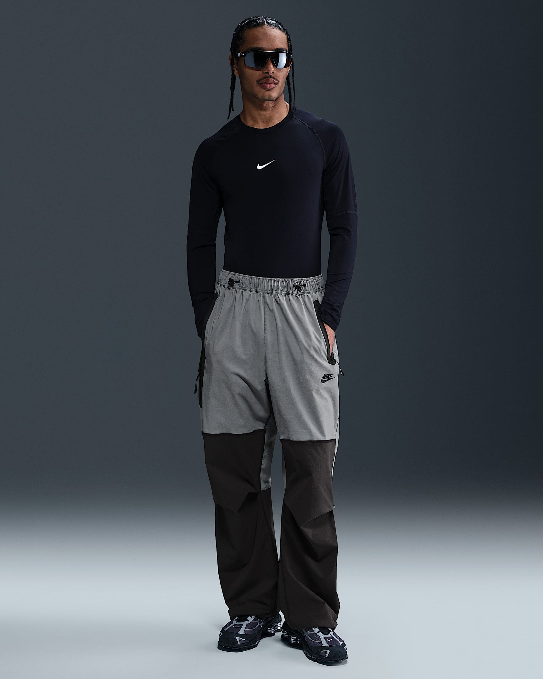 Nike Tech geweven oversized herenbroek - Cool Grey/Anthracite/Zwart
