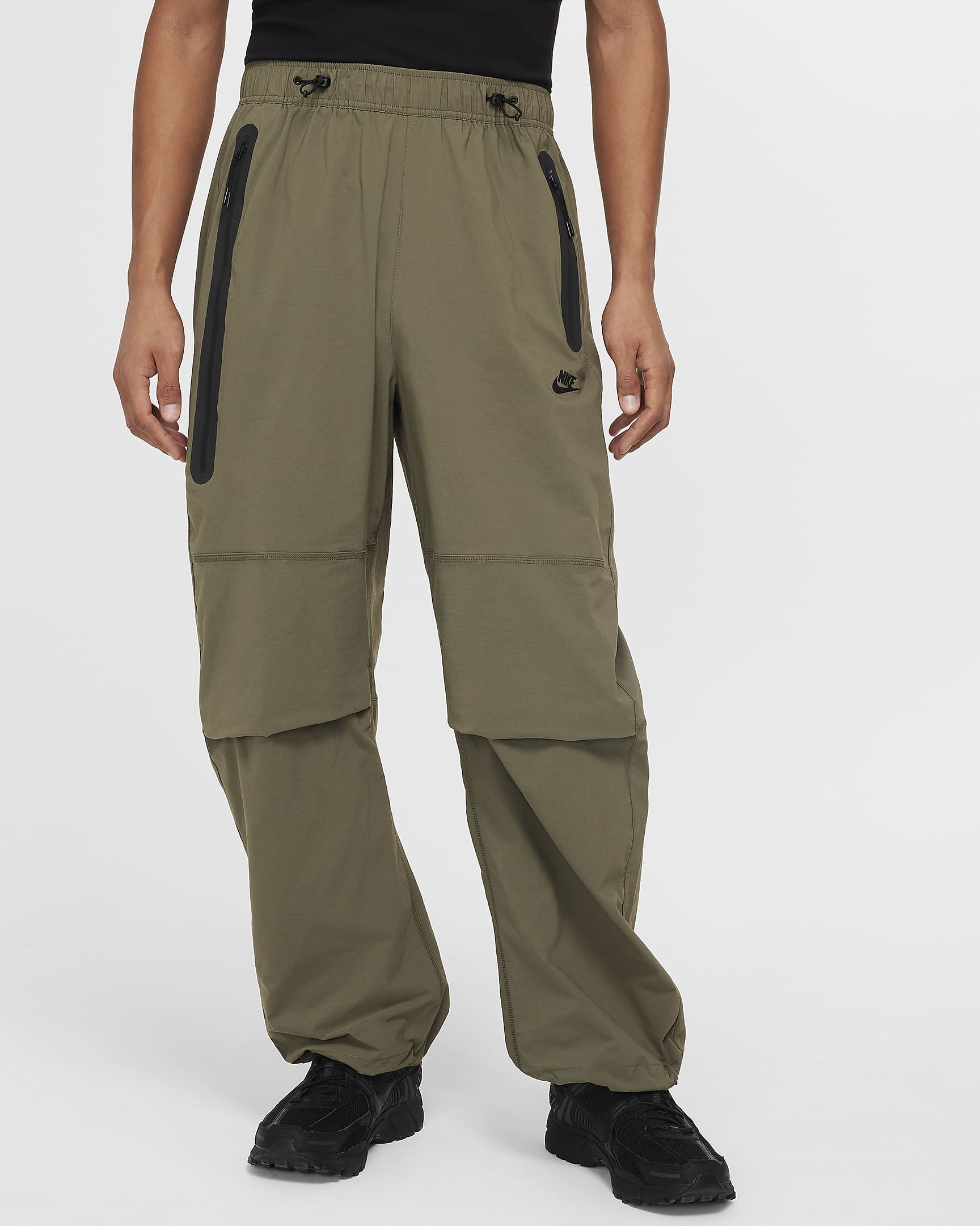 กางเกงขายาวทรงเปิดชายแบบทอผู้ชาย Nike Tech - Medium Olive/Medium Olive/ดำ
