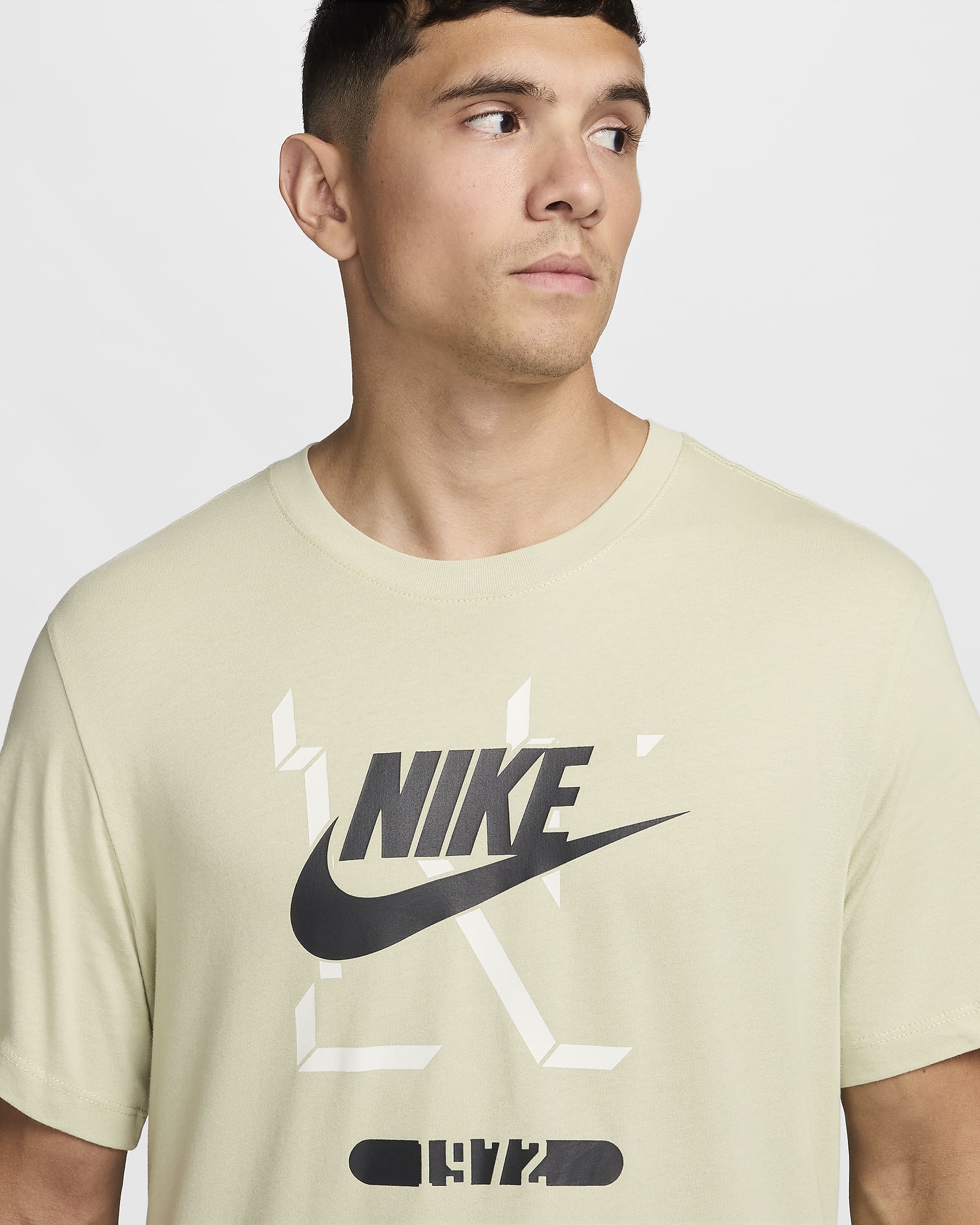 Nike Sportswear Men's T-Shirt - Olive Aura