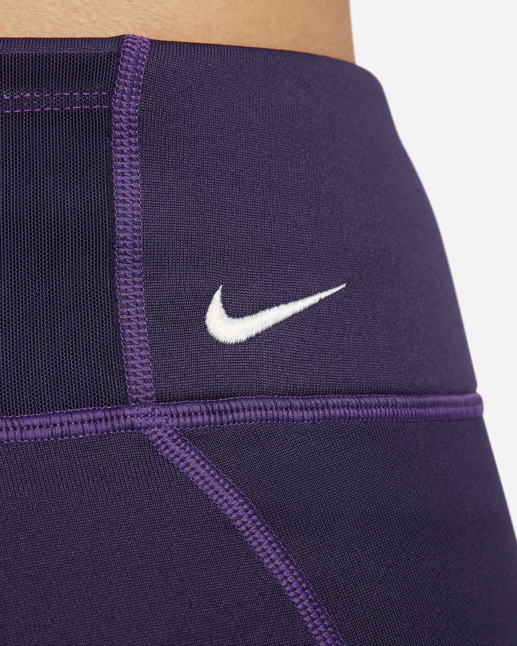 Leggings de largo completo de tiro alto Therma-FIT para mujer Nike ACG "Winter Wolf" - Morado tinta/Blanco cumbre