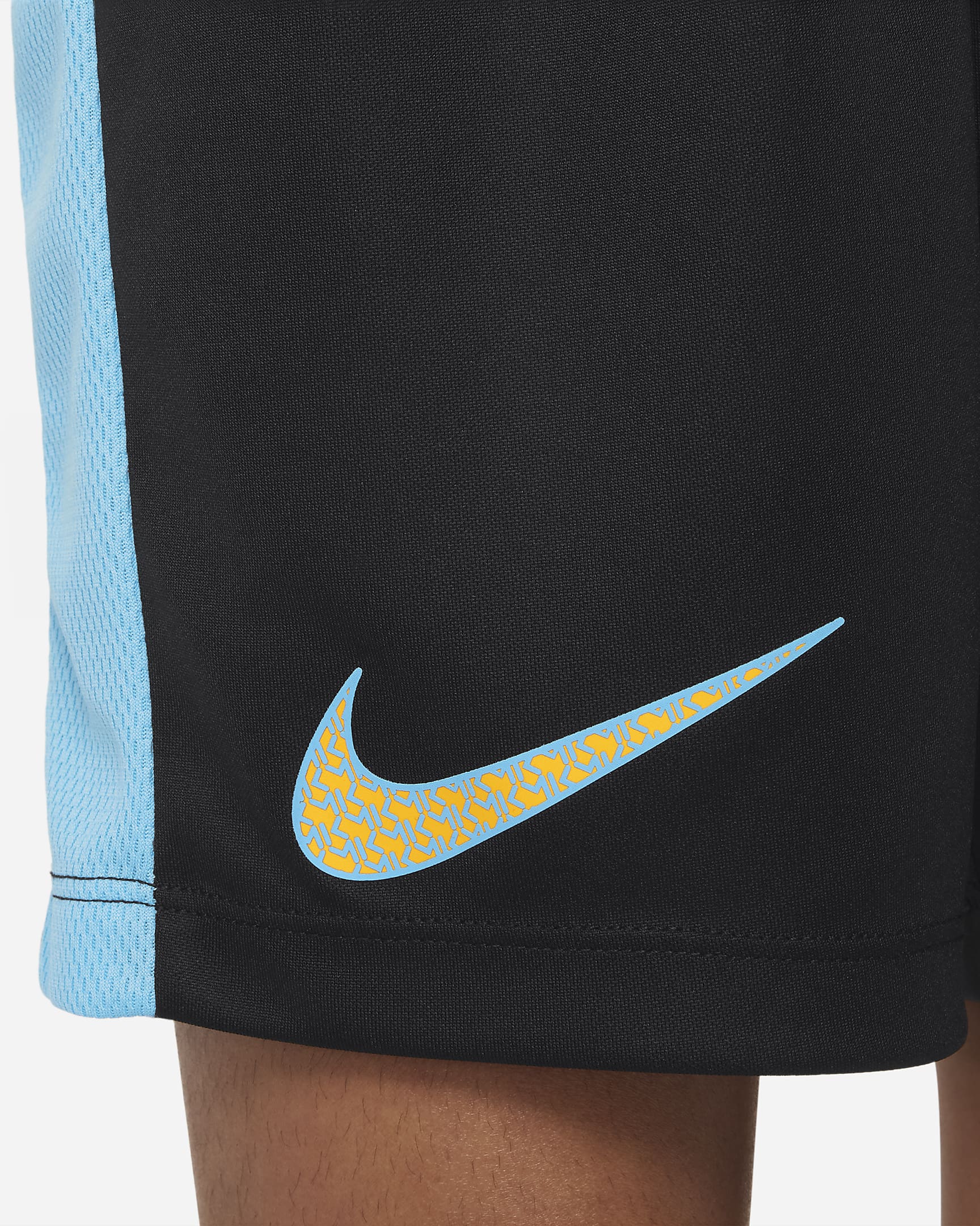 KM Nike Dri-FIT Older Kids' Football Shorts. Nike PT