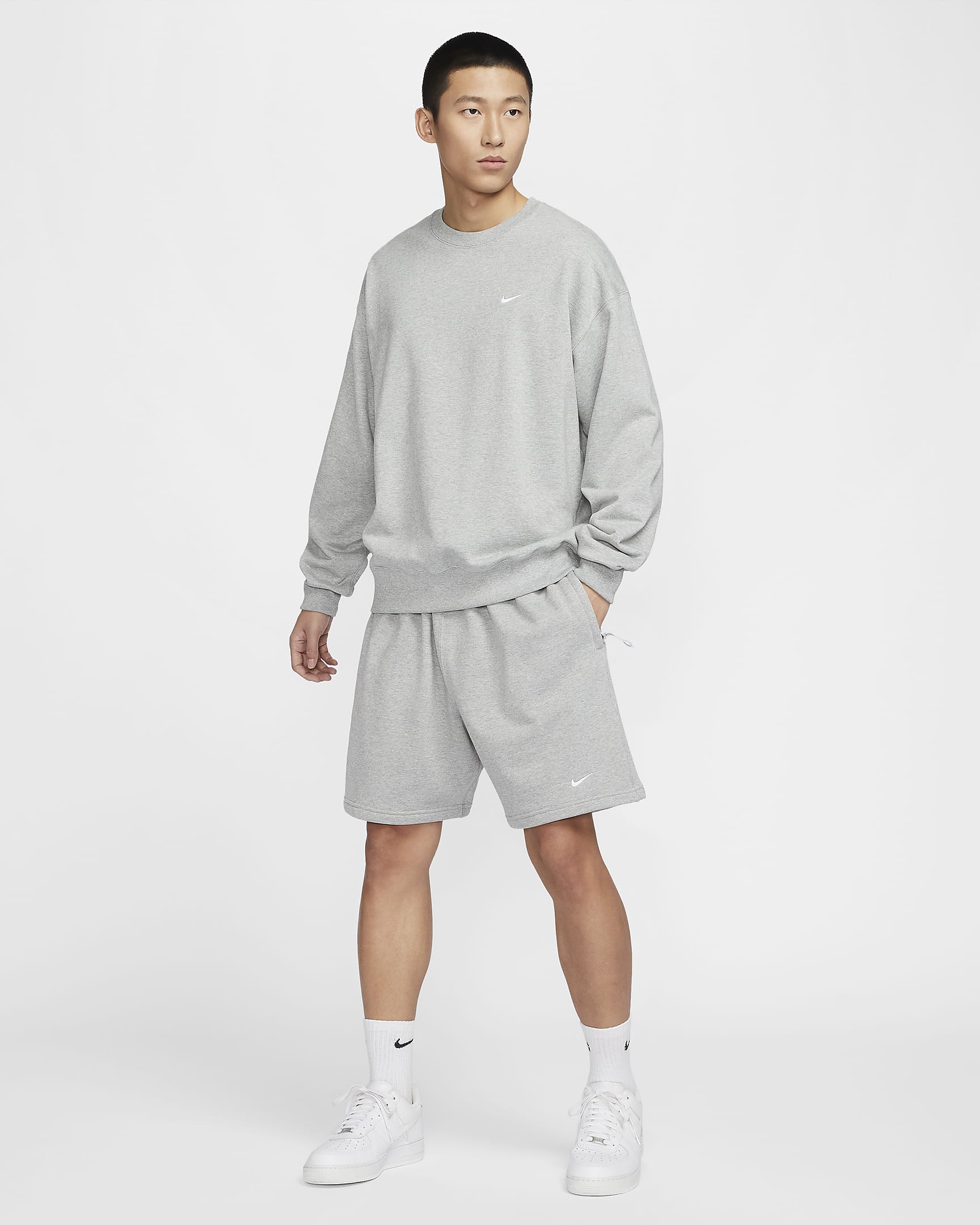 Nike Solo Swoosh Men's French Terry Crew. Nike IN