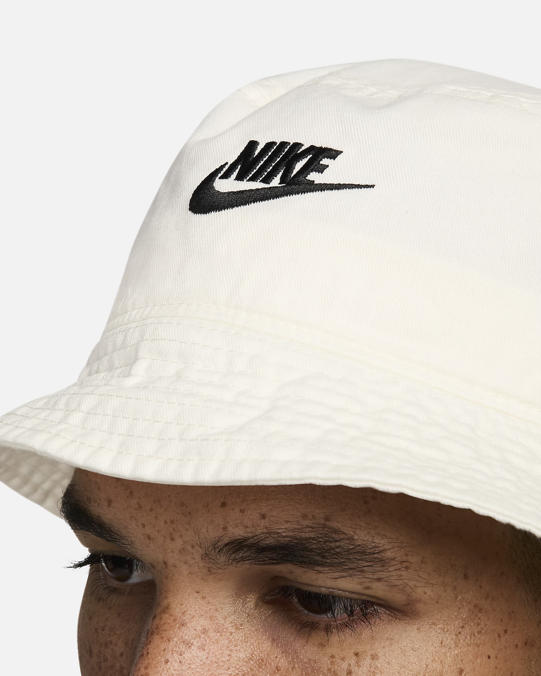 Nike Apex Futura Washed Bucket Hat - Sail/Black