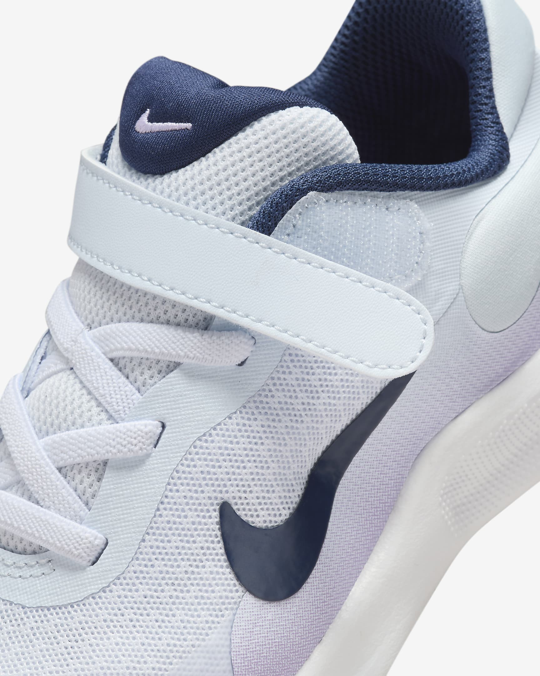 Nike Revolution 7 Younger Kids' Shoes - Football Grey/Lilac Bloom/Lilac/Midnight Navy