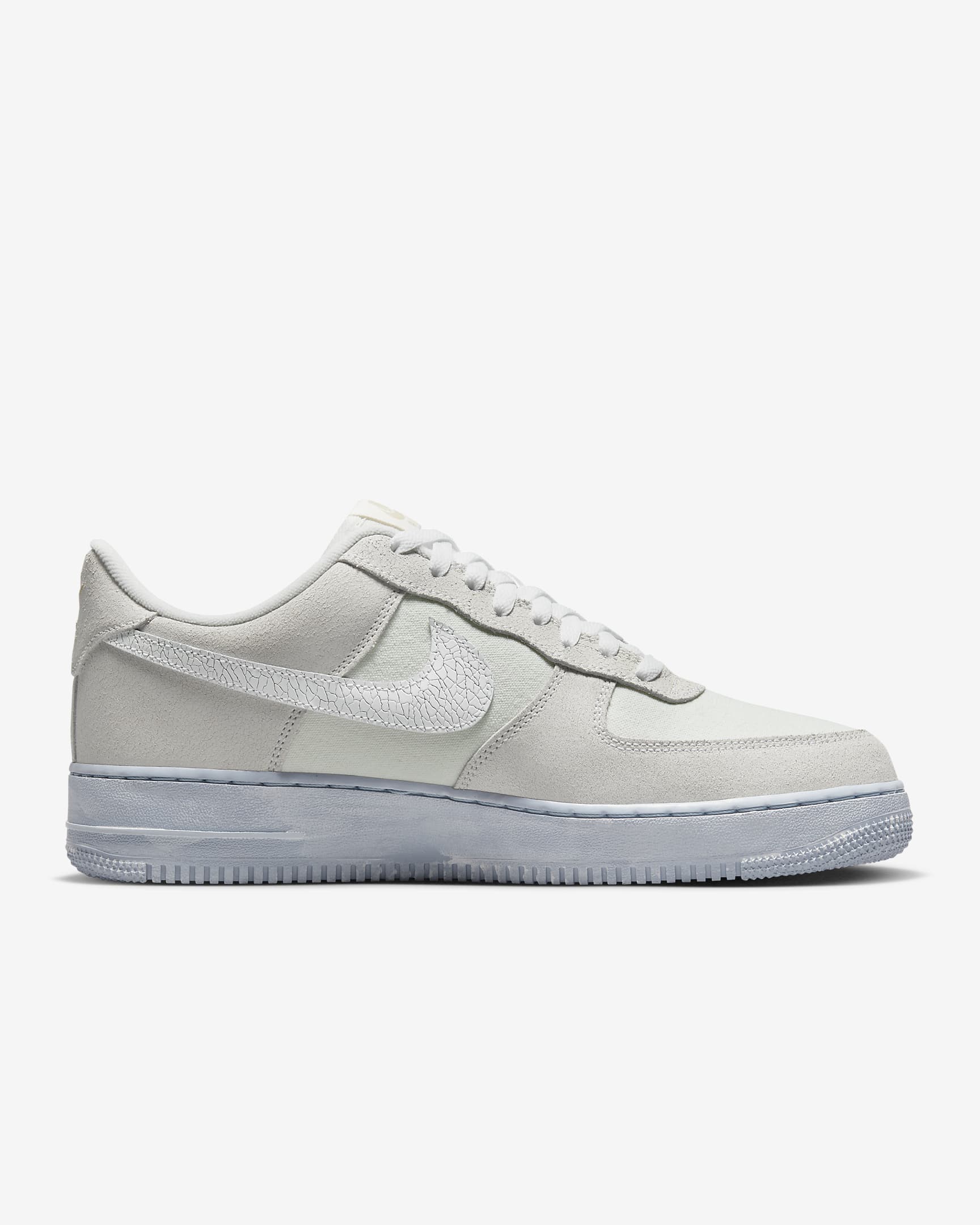 Nike Air Force 1 '07 LV8 EMB Men's Shoes. Nike LU